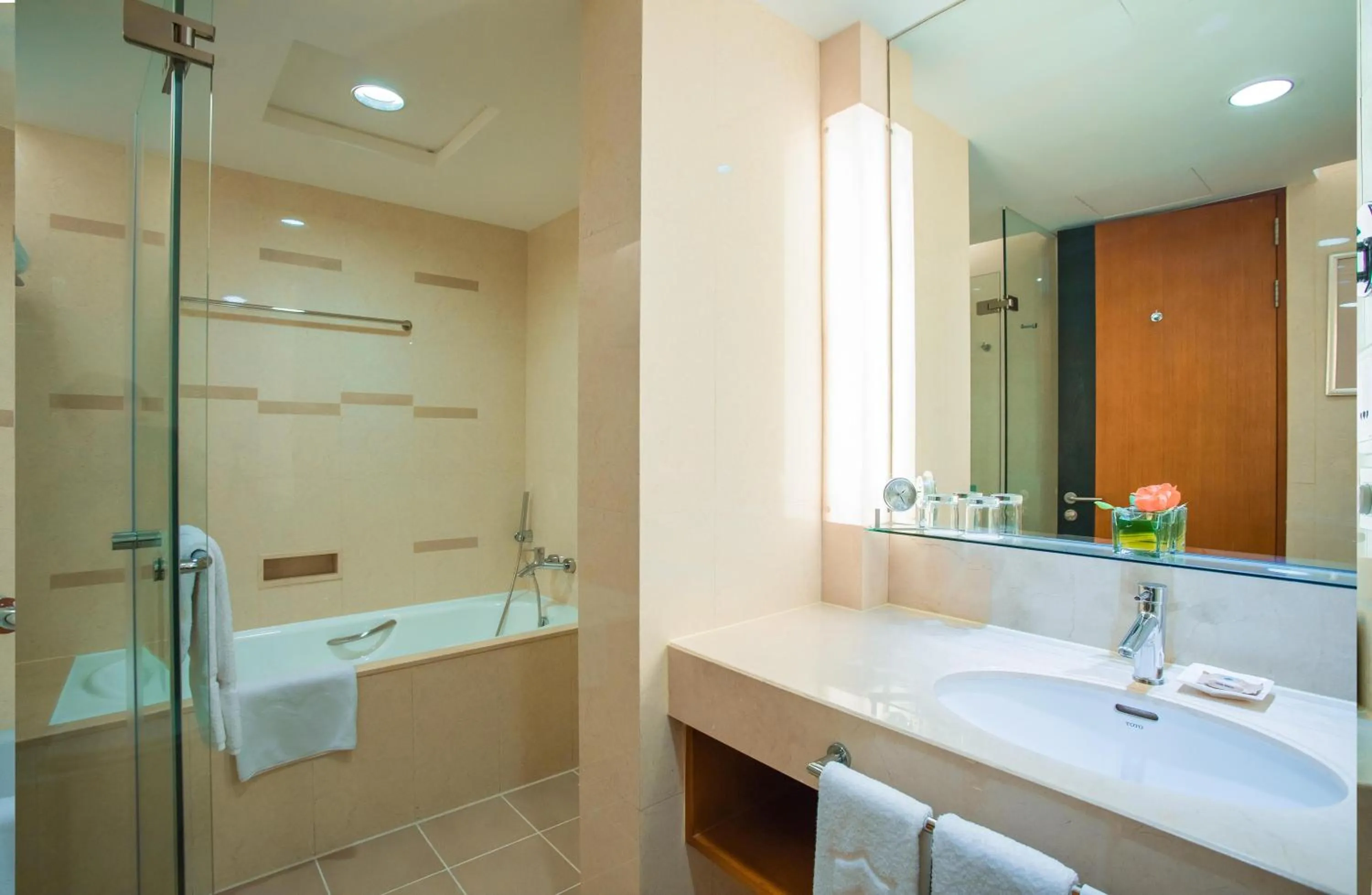 Bathroom in Shangri-La Baotou