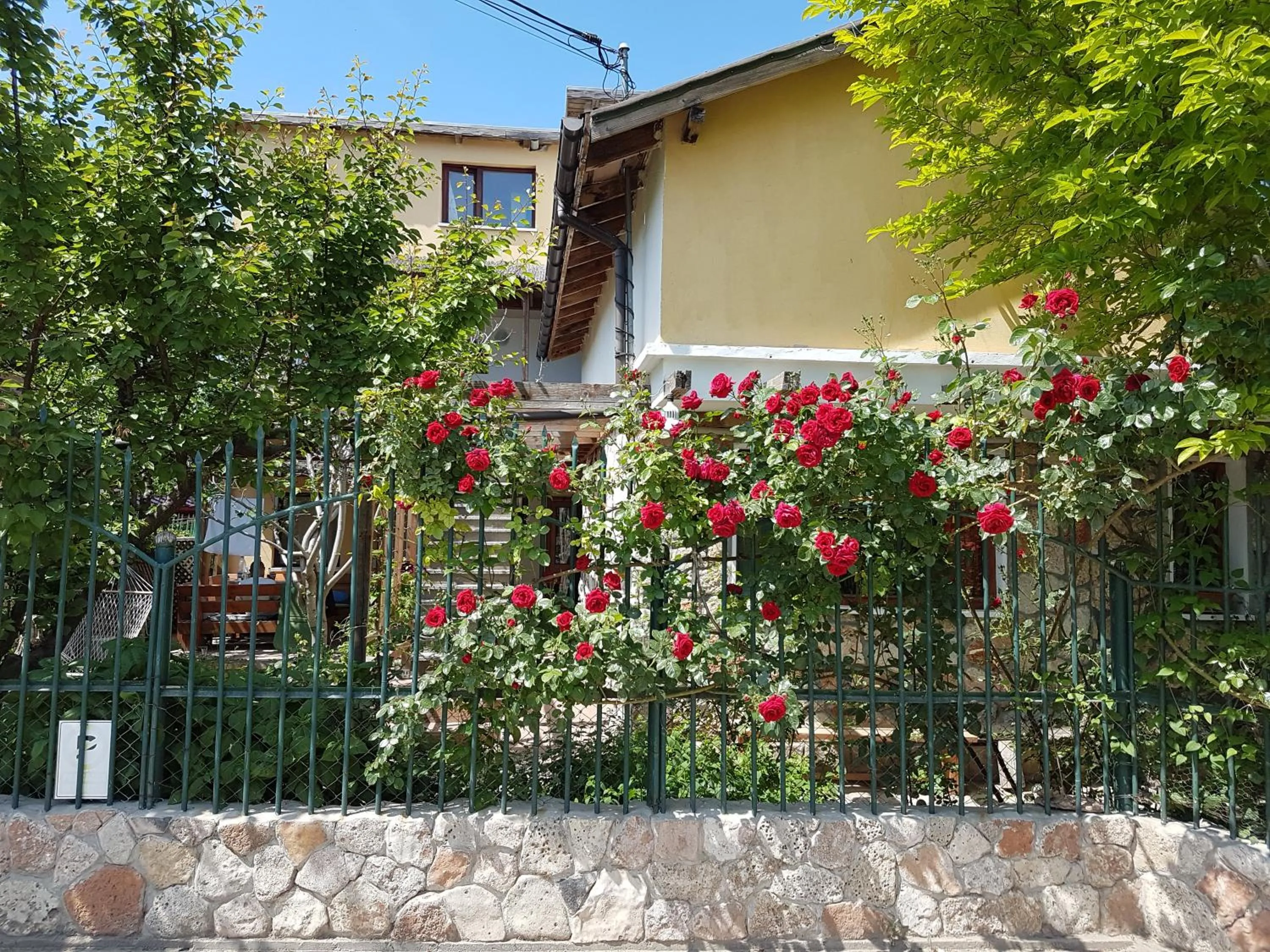 Facade/entrance in Casa Nikita