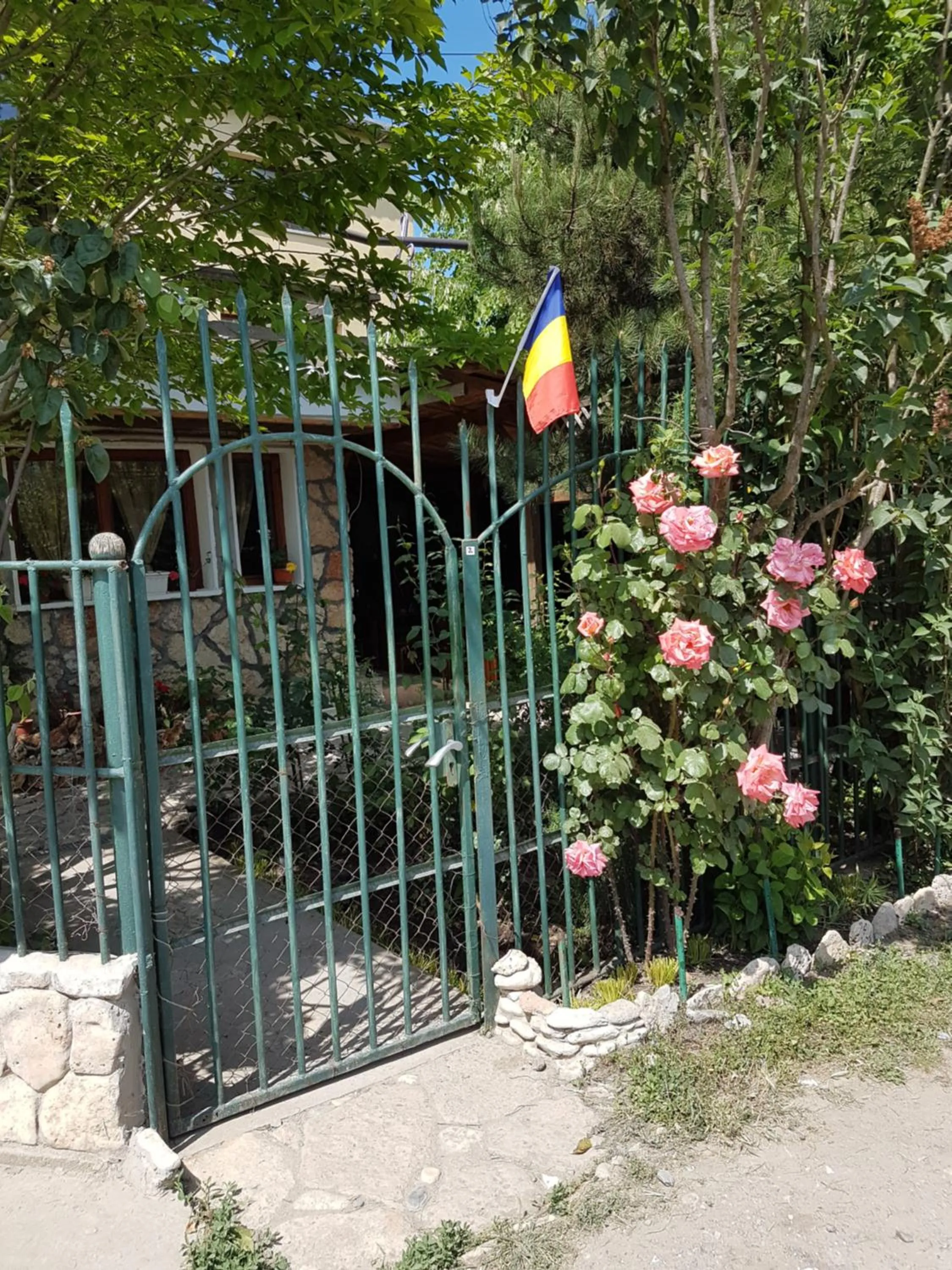 Facade/entrance in Casa Nikita