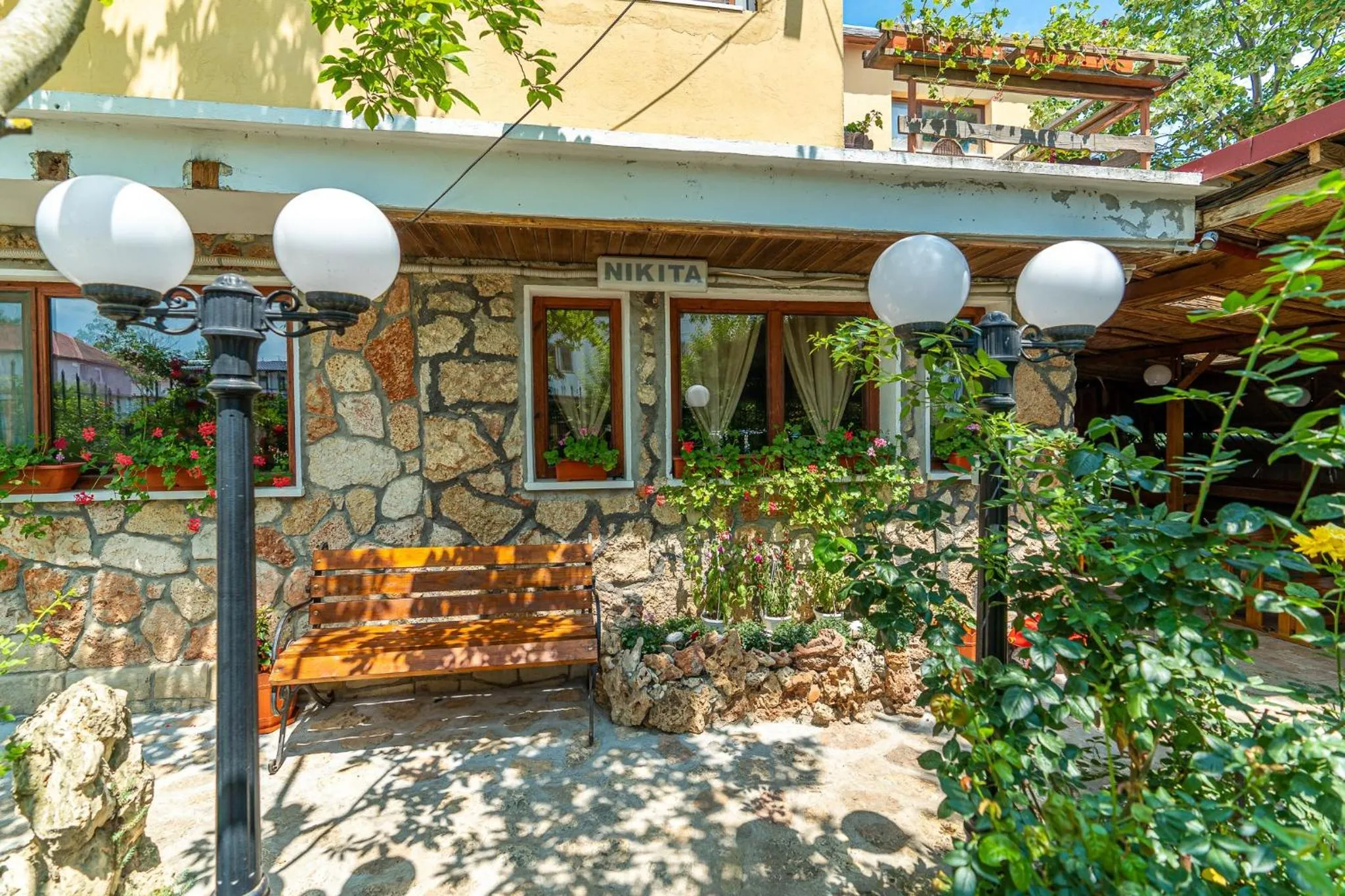 Facade/entrance in Casa Nikita