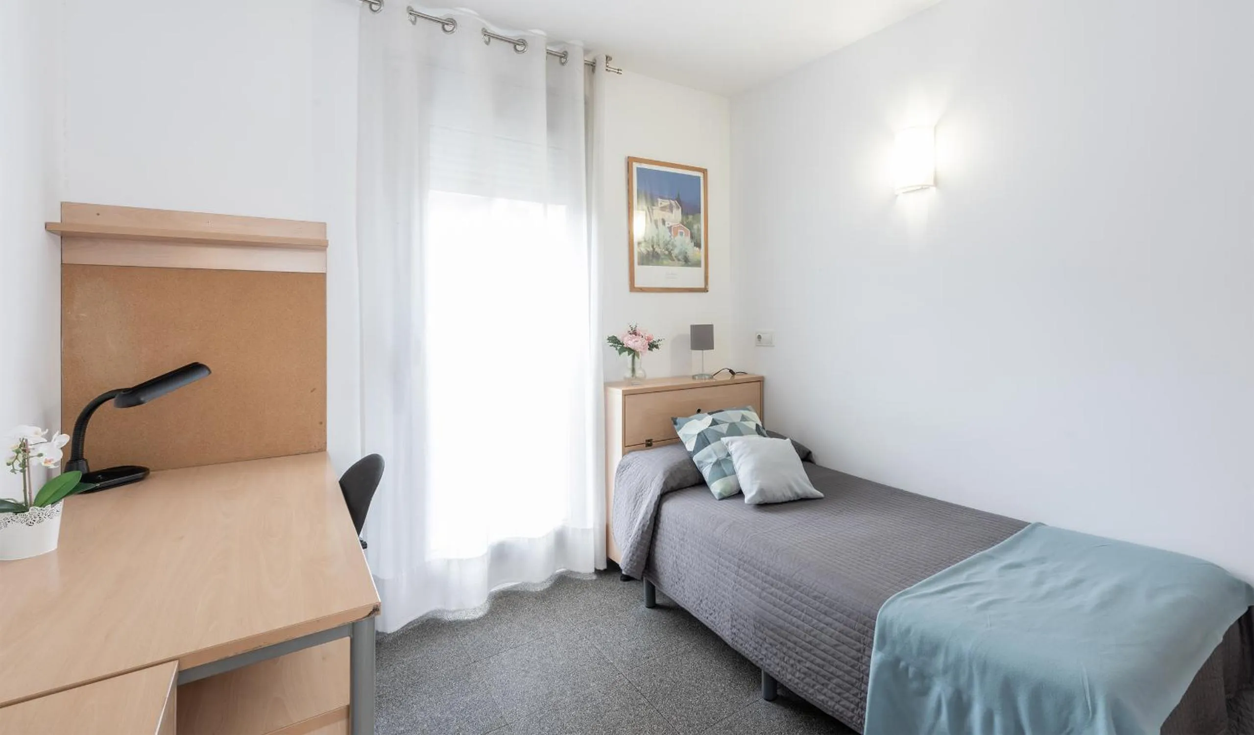 Photo of the whole room, Bed in Residencia Universitaria Resa Campus del Mar