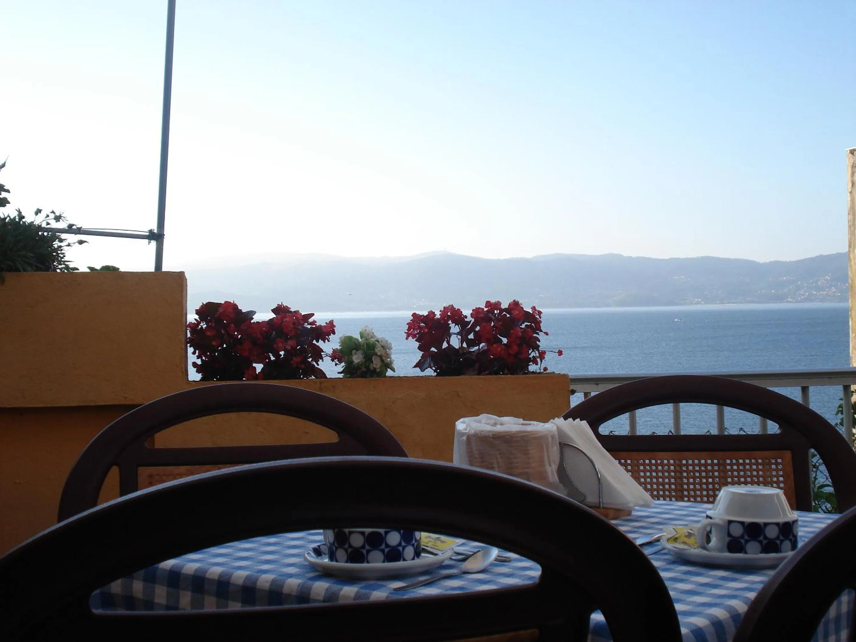Restaurant/places to eat in Hotel Siroco