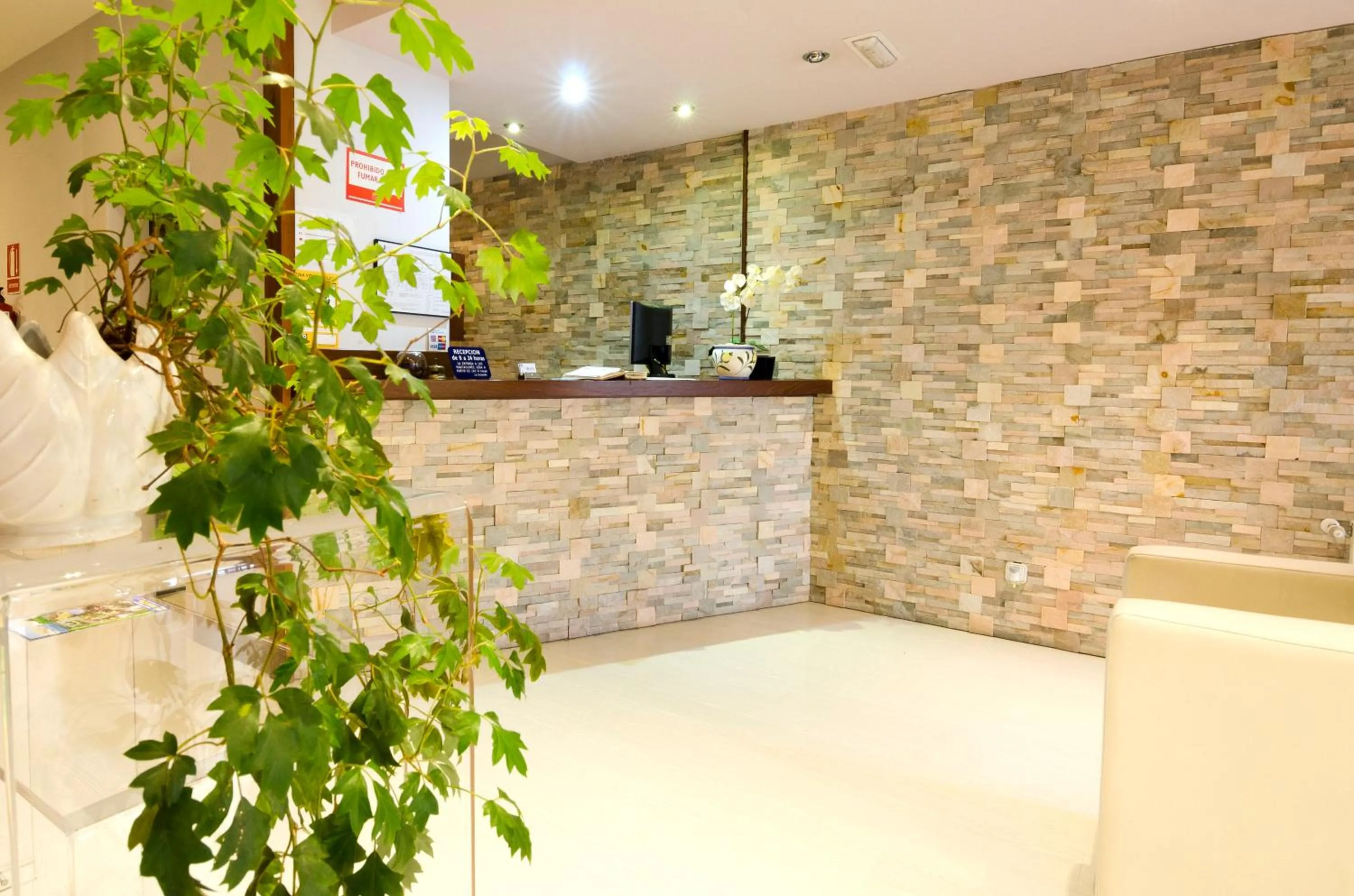 Lobby or reception in Hotel Arha Potes & Spa