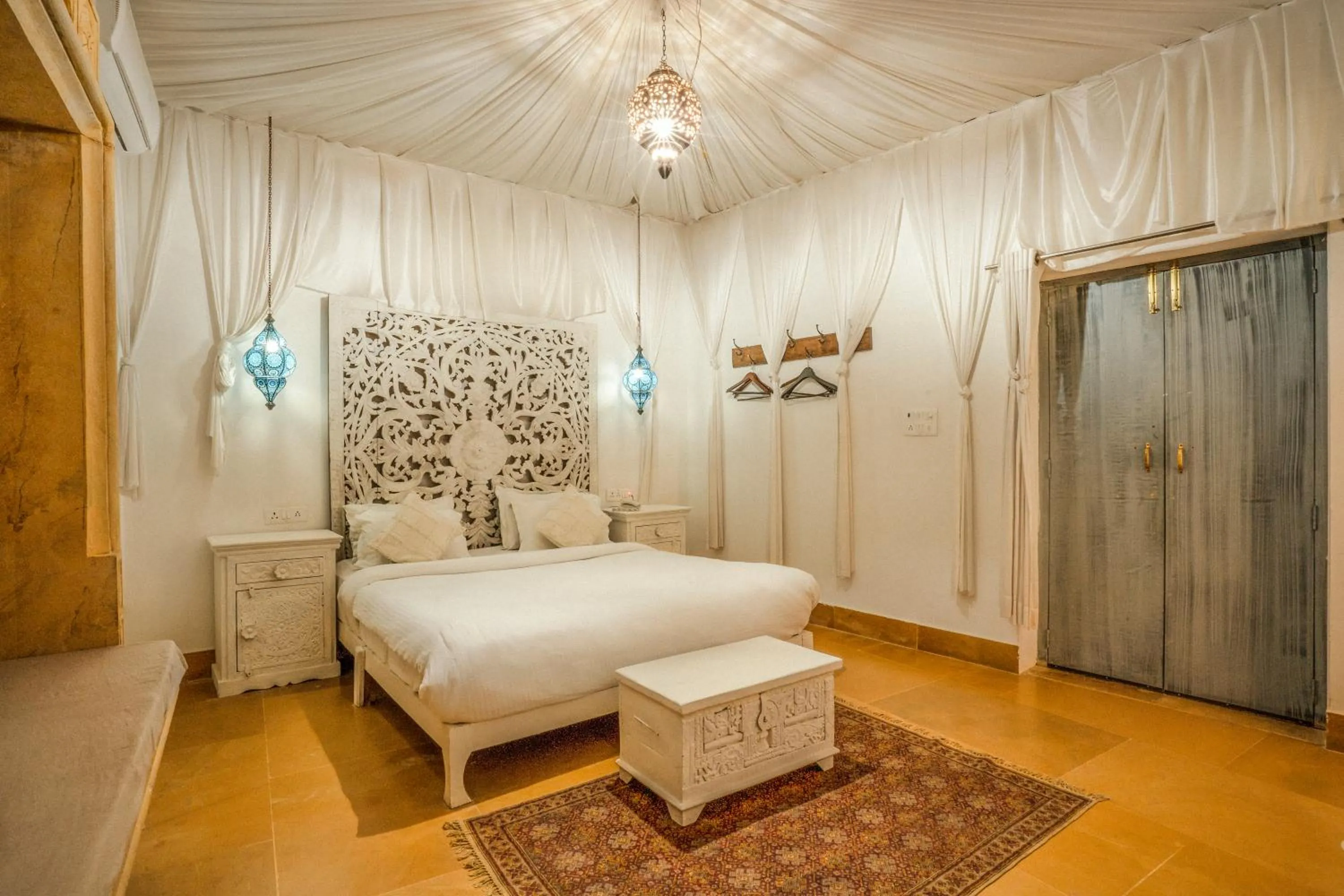 Photo of the whole room, Bed in Casa De Kaku Jaisalmer