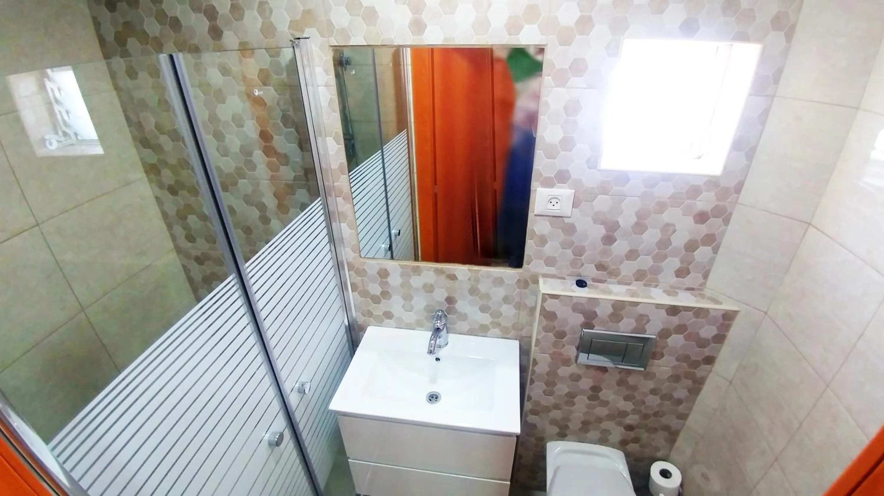 Shower in City Suites