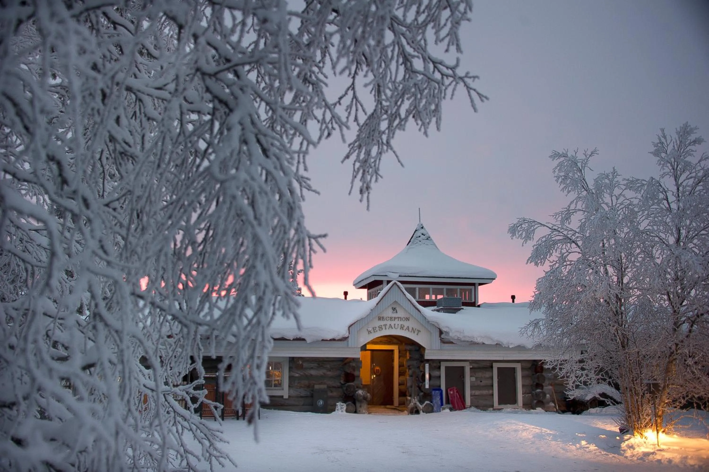 Facade/entrance in Kakslauttanen Arctic Resort - Igloos and Chalets