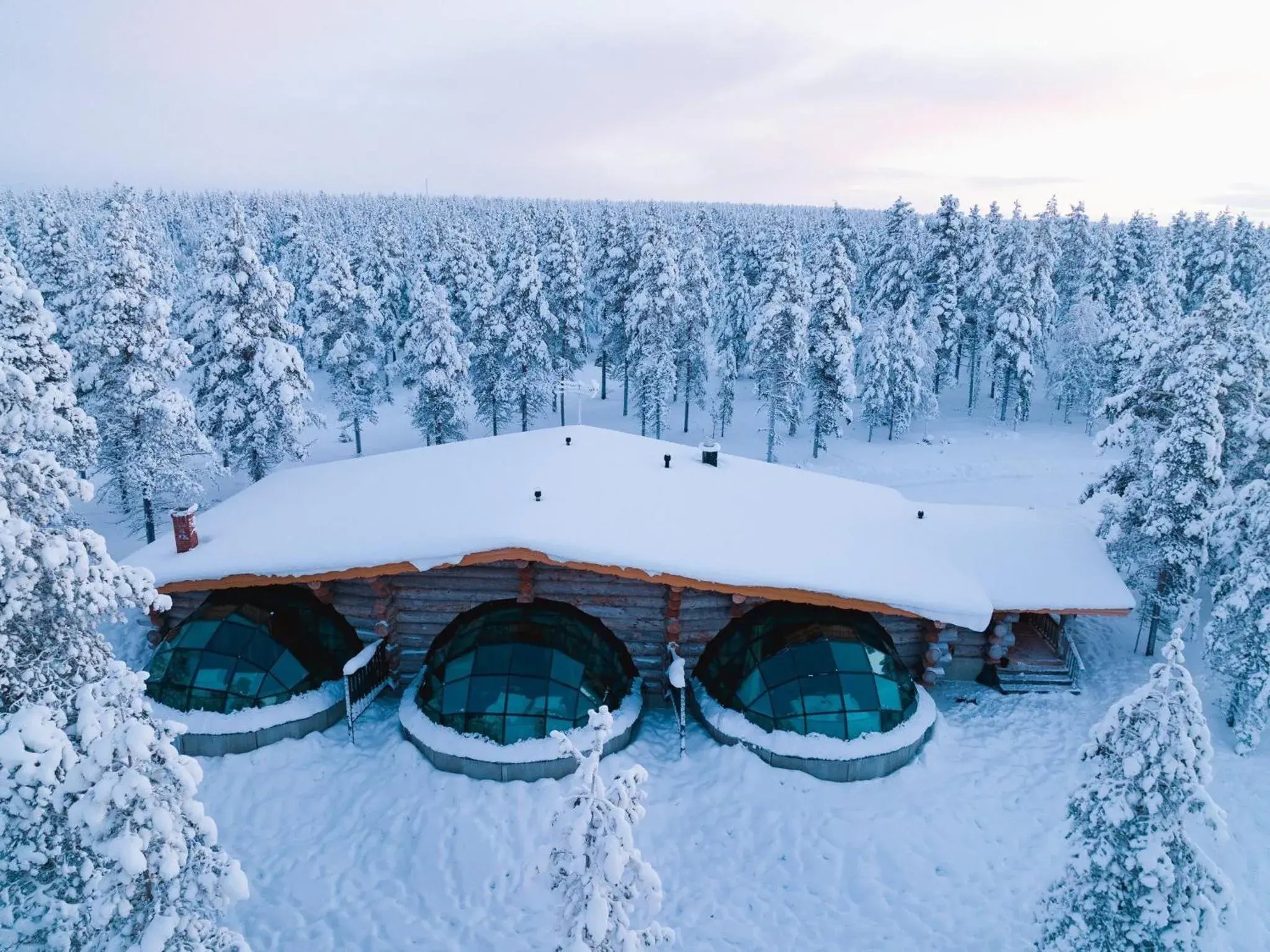 Luxury Kelo-Glass Igloo in Kakslauttanen Arctic Resort - Igloos and Chalets Luxury Kelo-Glass Igloo in Kakslauttanen Arctic Resort - Igloos and Chalets