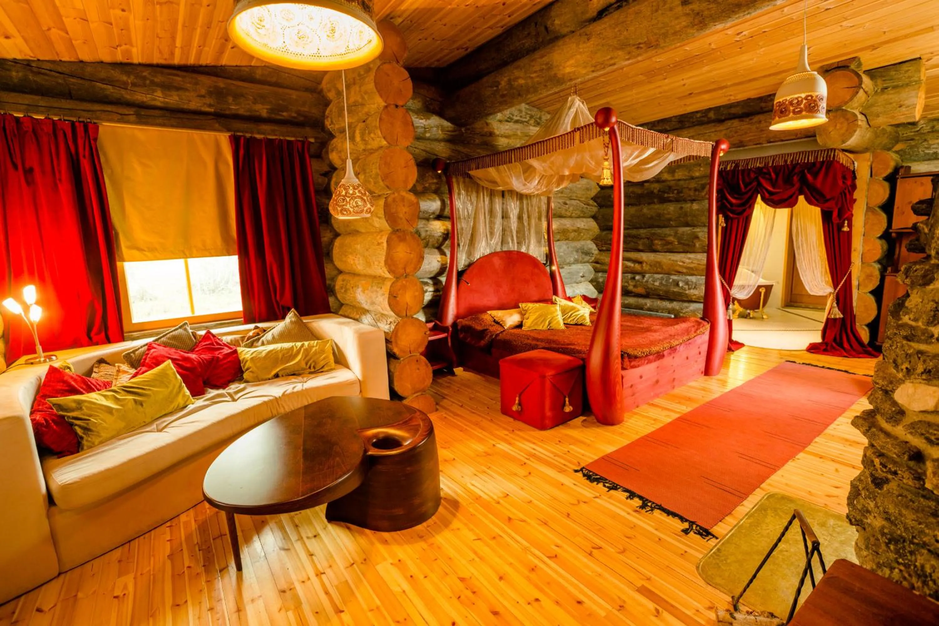 Property building, Bed in Kakslauttanen Arctic Resort - Igloos and Chalets