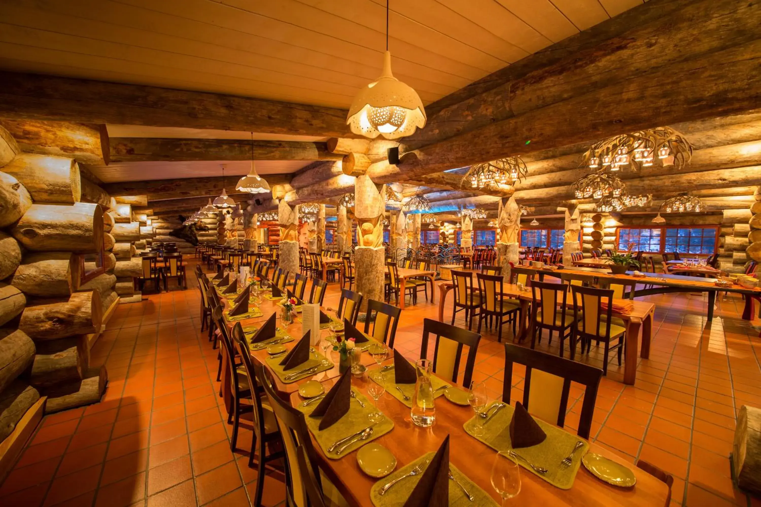 Restaurant/places to eat in Kakslauttanen Arctic Resort - Igloos and Chalets Restaurant/places to eat in Kakslauttanen Arctic Resort - Igloos and Chalets