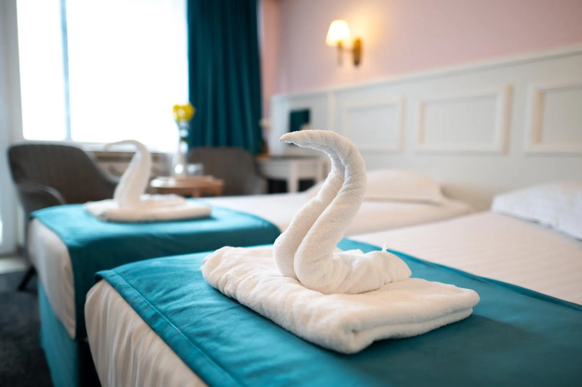 towels, Bed in Hotel Parc