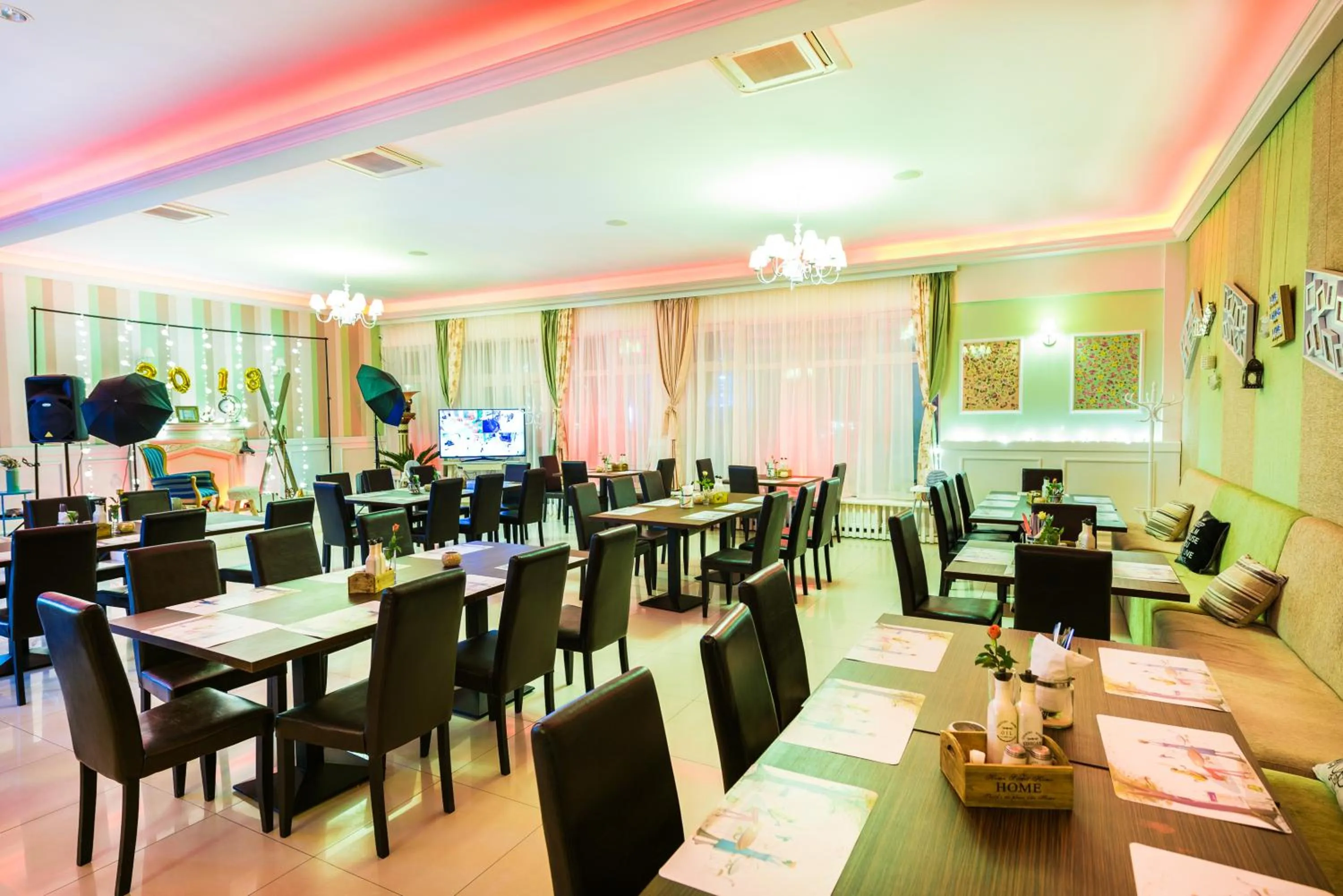 Restaurant/places to eat in Hotel Parc