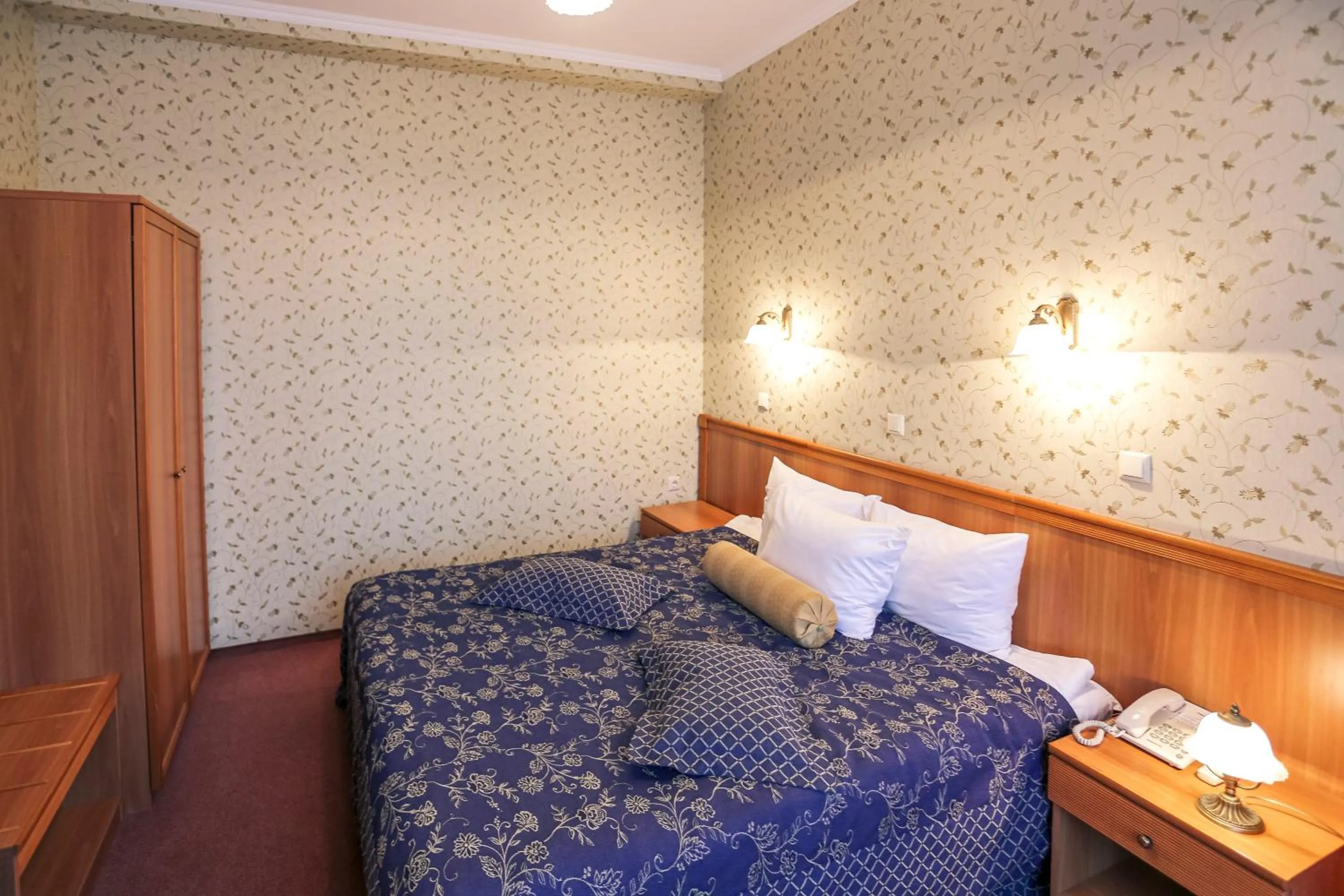 Bedroom, Bed in Готель Дніпро Dnipro Hotel