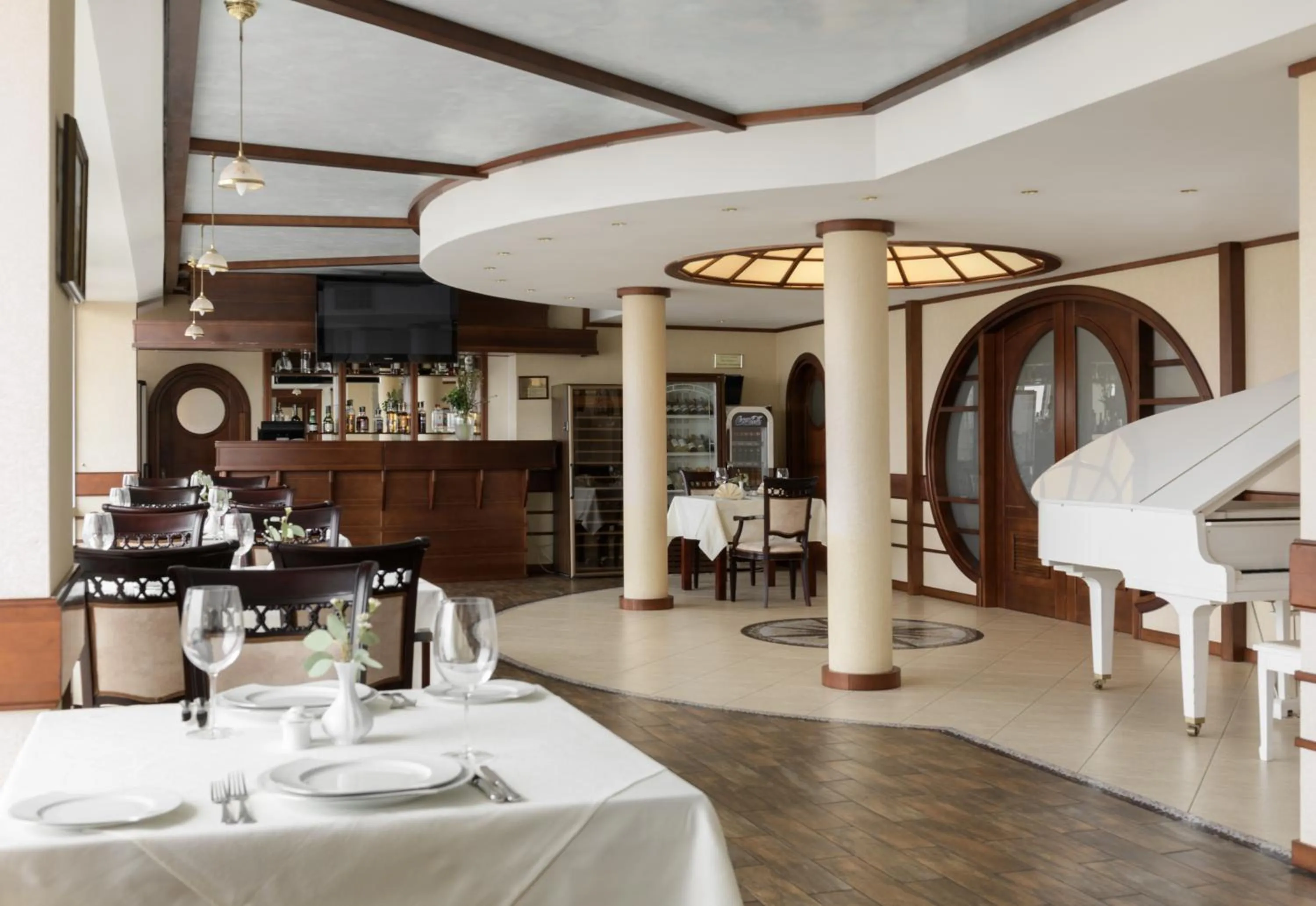 Restaurant/places to eat in Готель Дніпро Dnipro Hotel