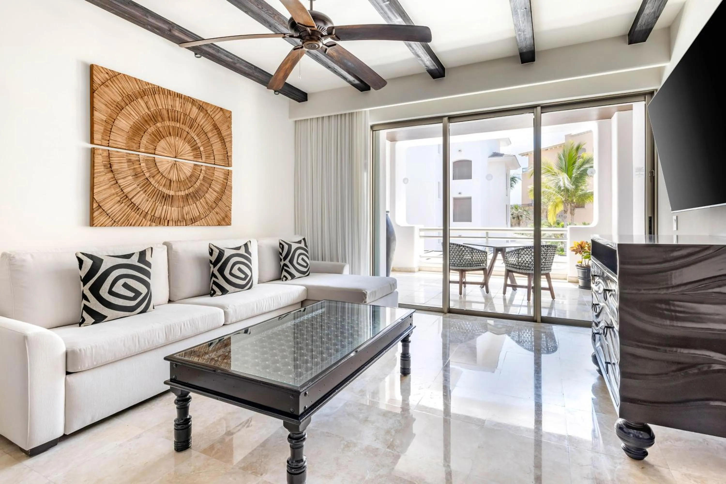 Living room in Hilton Vacation Club Cabo Azul Los Cabos