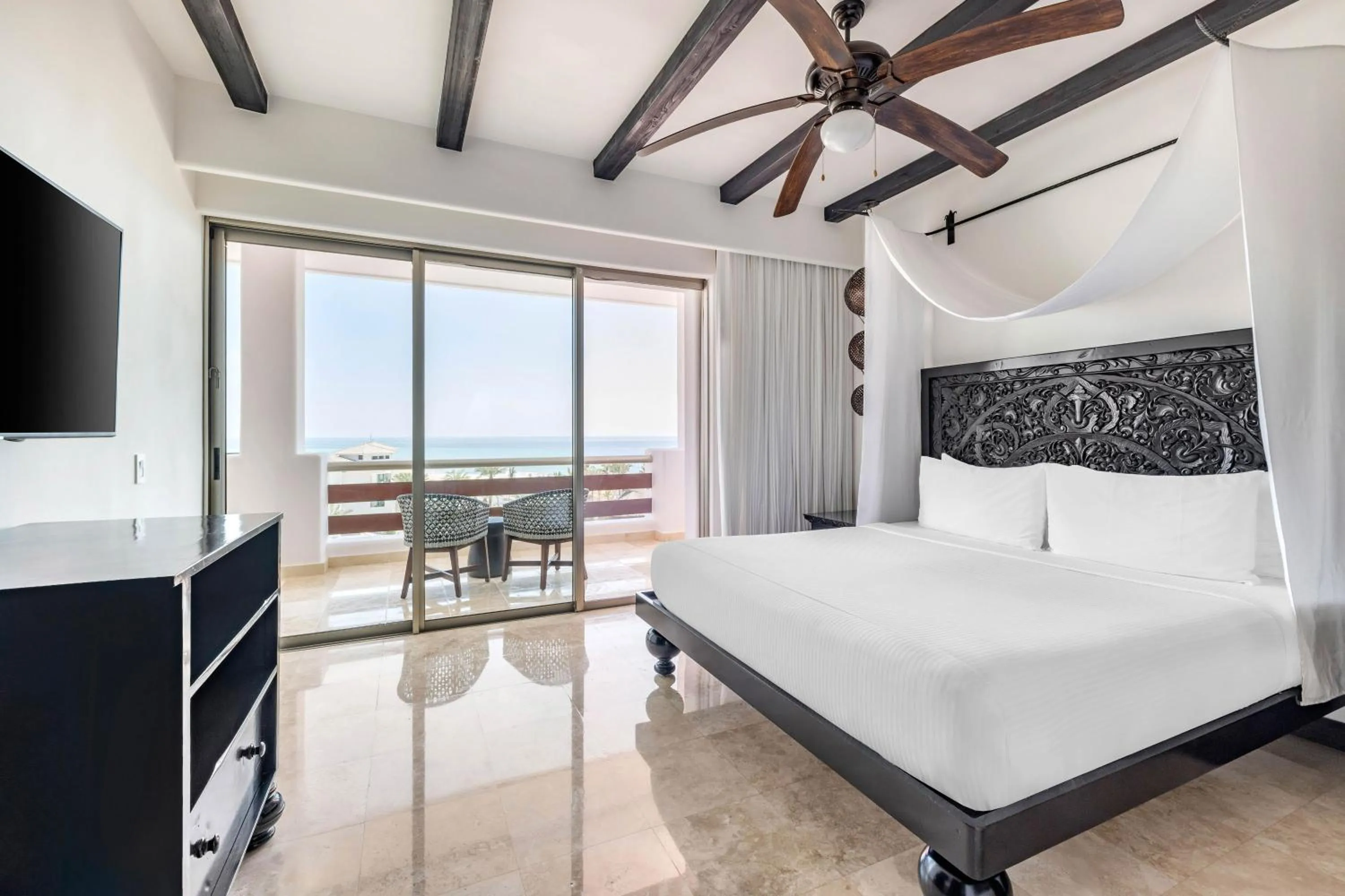 Bedroom, Bed in Hilton Vacation Club Cabo Azul Los Cabos
