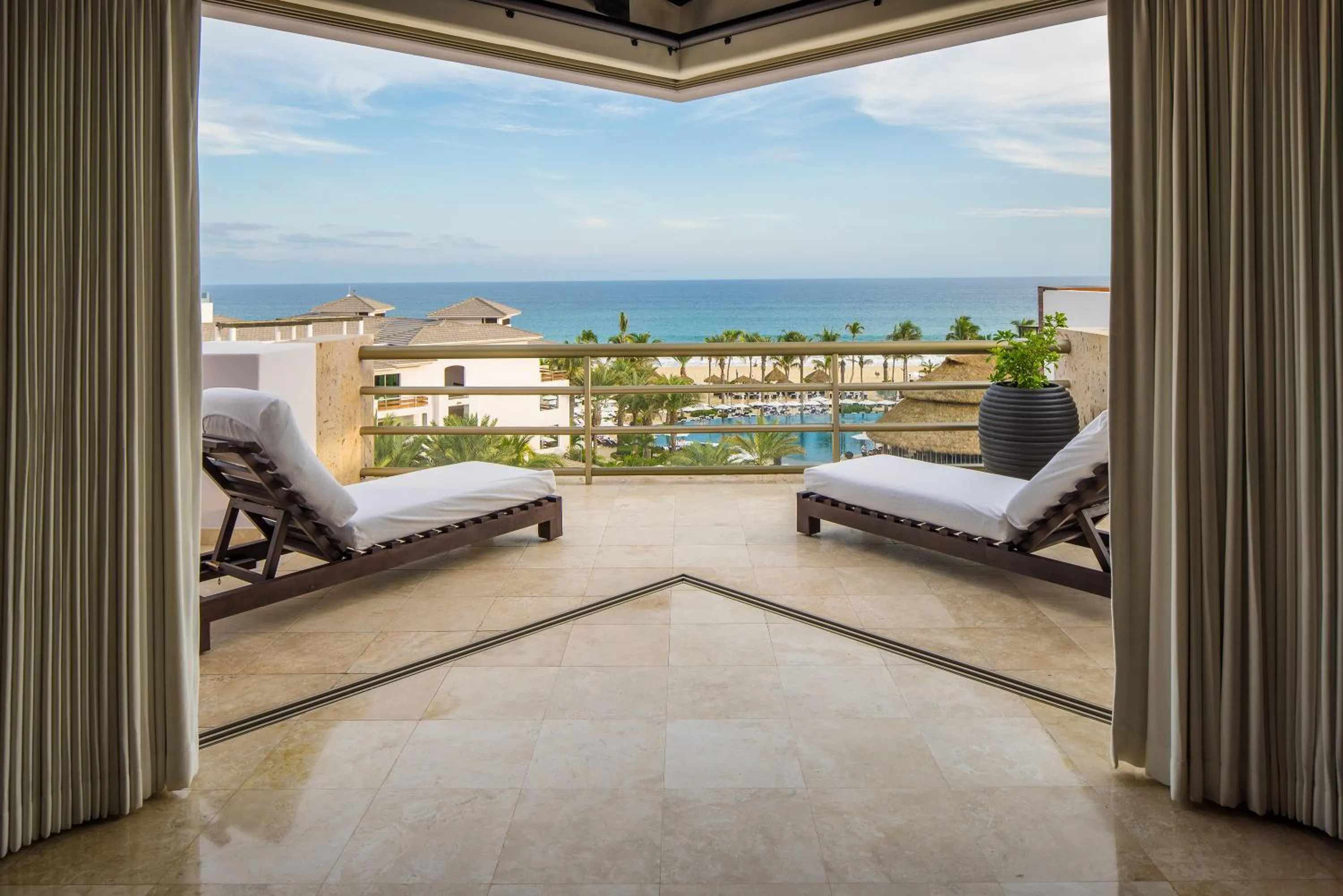 Balcony/Terrace in Hilton Vacation Club Cabo Azul Los Cabos