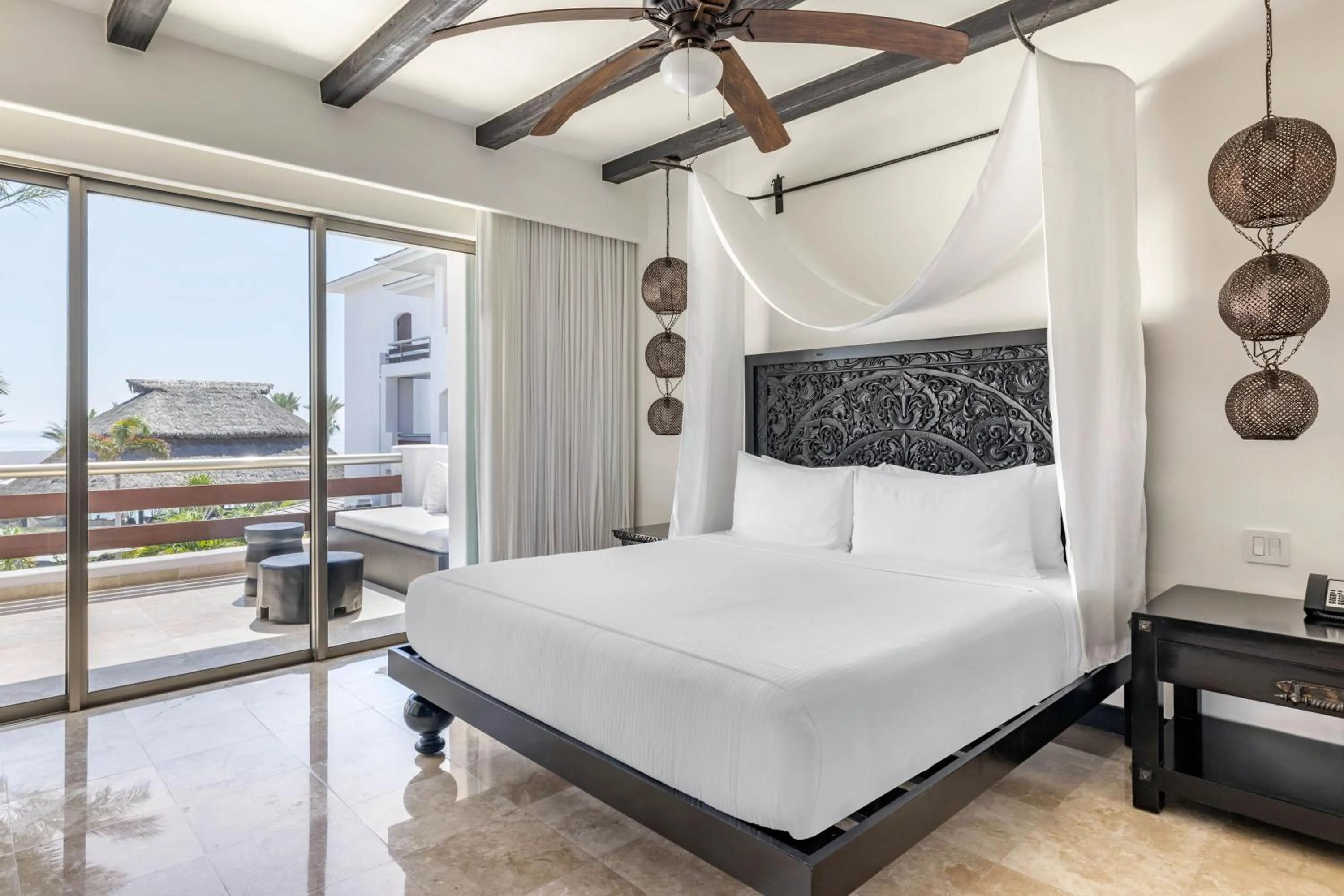 Bedroom, Bed in Hilton Vacation Club Cabo Azul Los Cabos