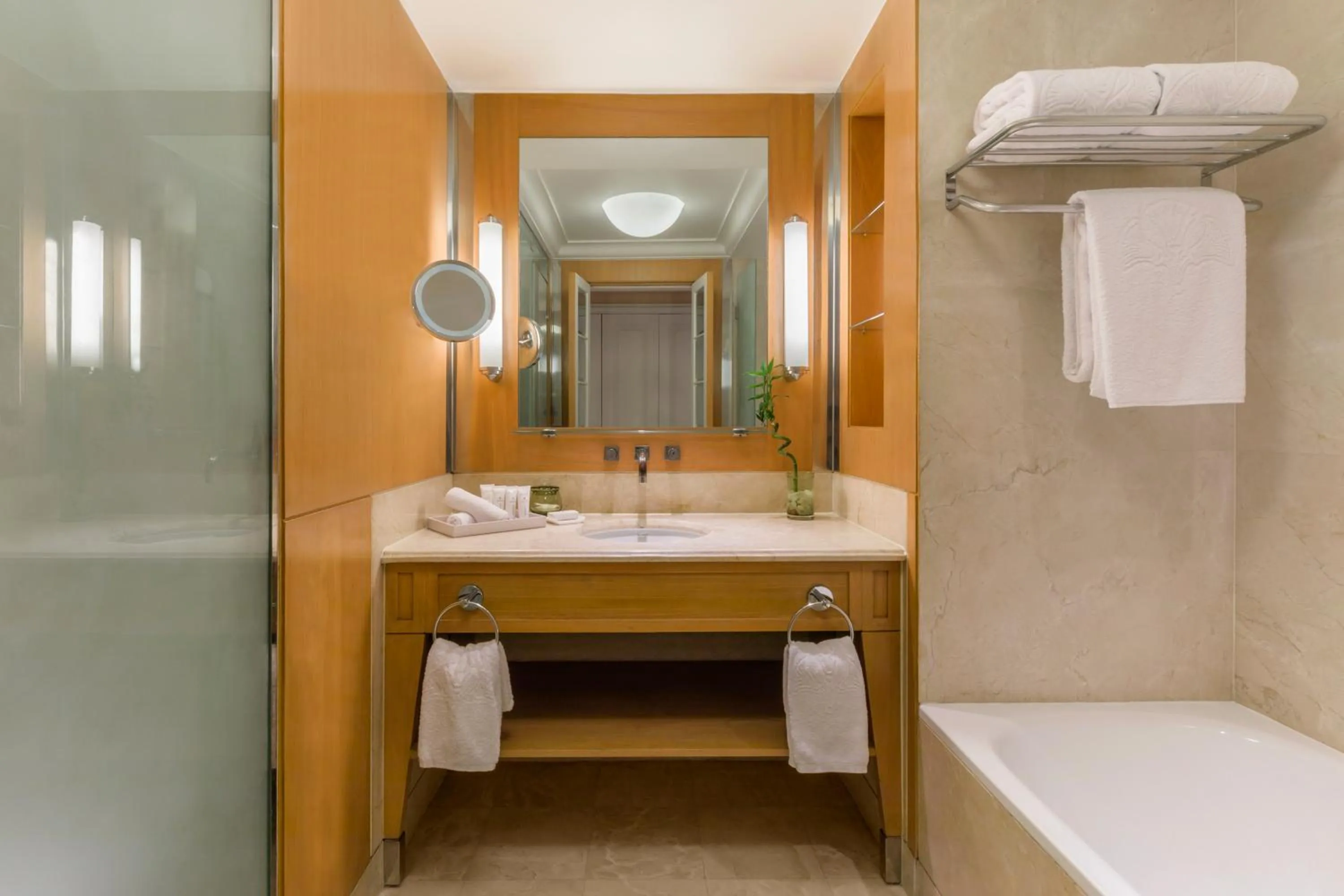 Toilet in Kempinski Nile Hotel, Cairo