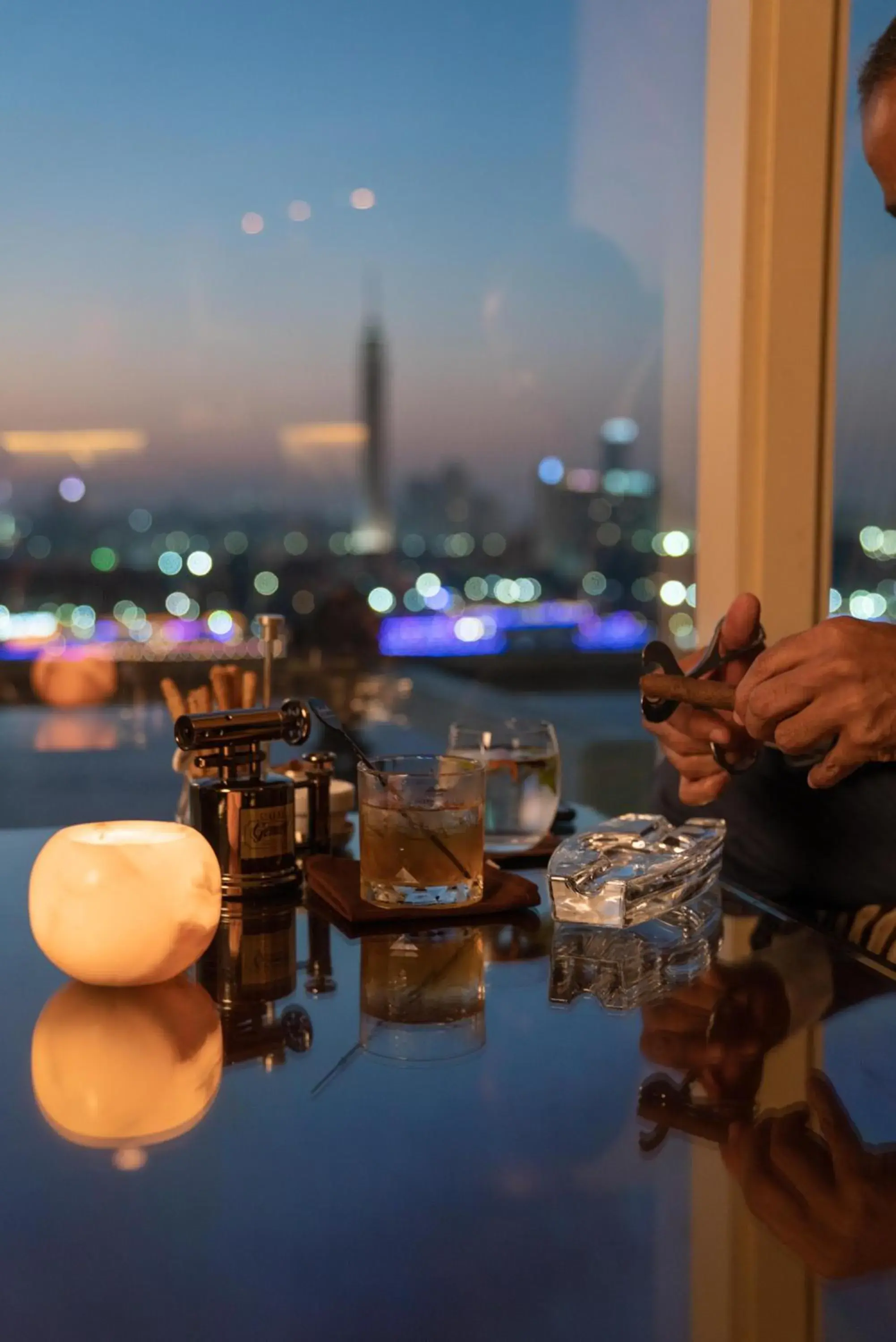 Lounge or bar in Kempinski Nile Hotel, Cairo Lounge or bar in Kempinski Nile Hotel, Cairo