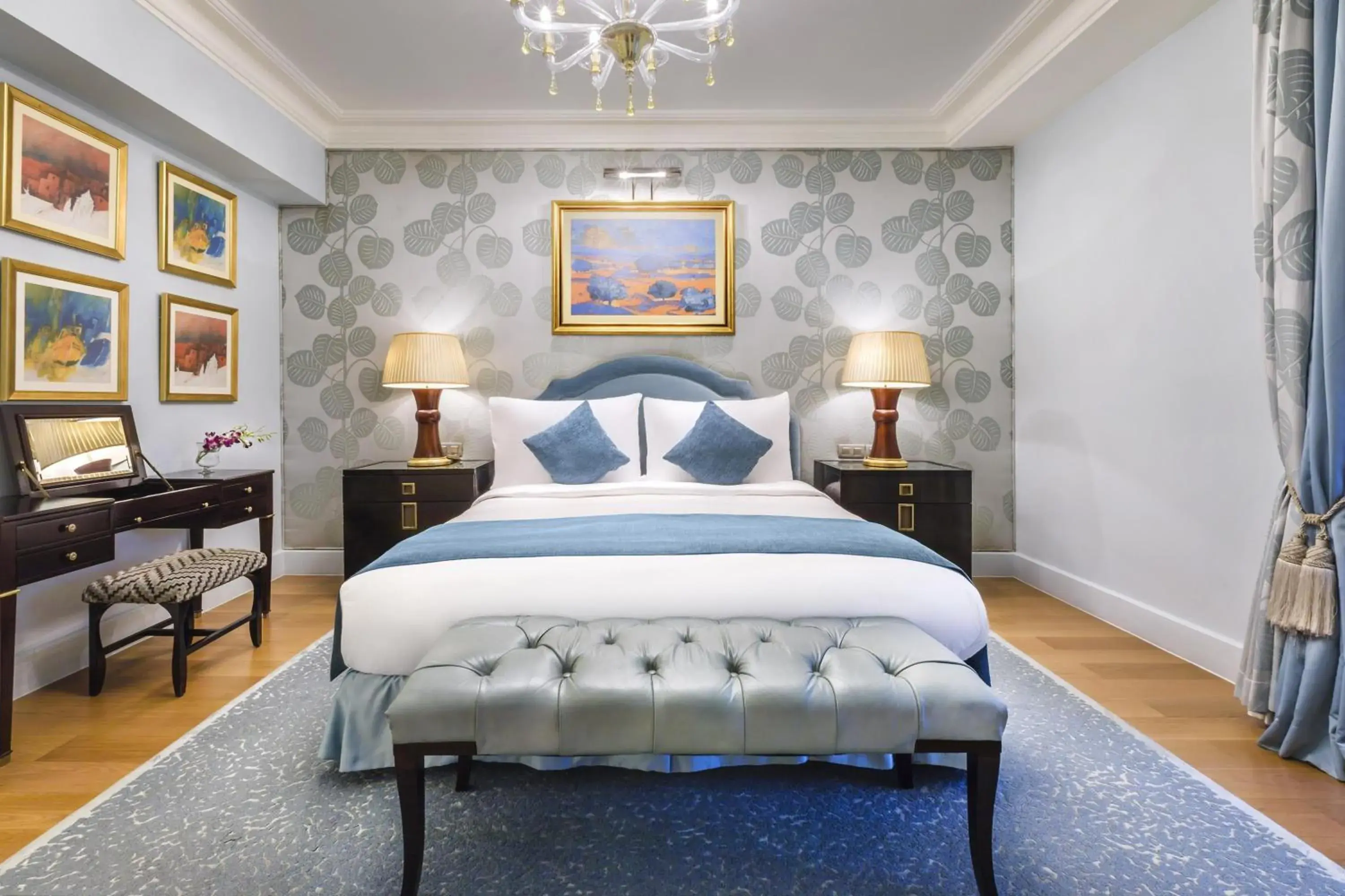 Photo of the whole room, Bed in Kempinski Nile Hotel, Cairo Photo of the whole room, Bed in Kempinski Nile Hotel, Cairo