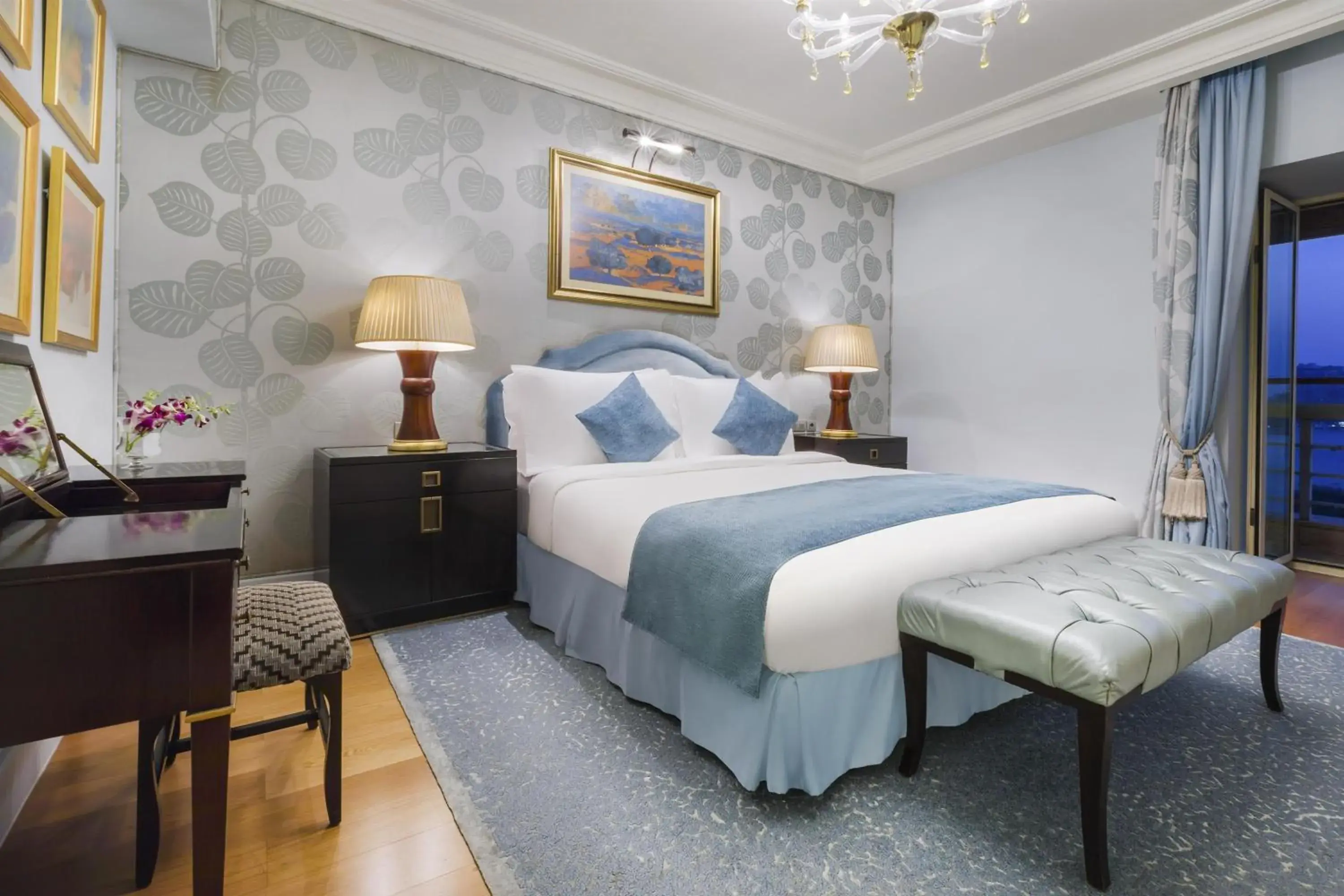 Nile Deluxe Suite in Kempinski Nile Hotel, Cairo Nile Deluxe Suite in Kempinski Nile Hotel, Cairo