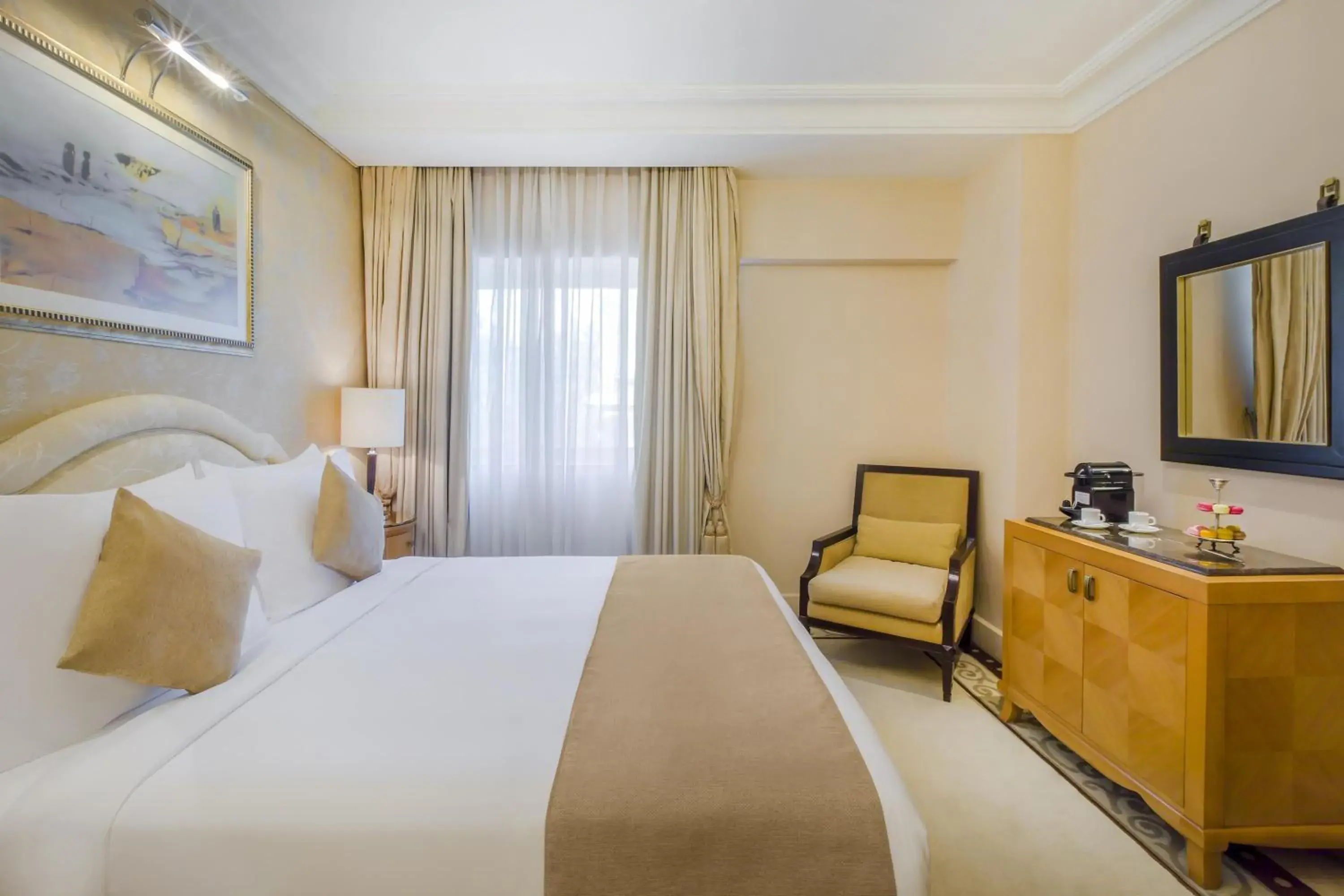 Photo of the whole room, Bed in Kempinski Nile Hotel, Cairo Photo of the whole room, Bed in Kempinski Nile Hotel, Cairo