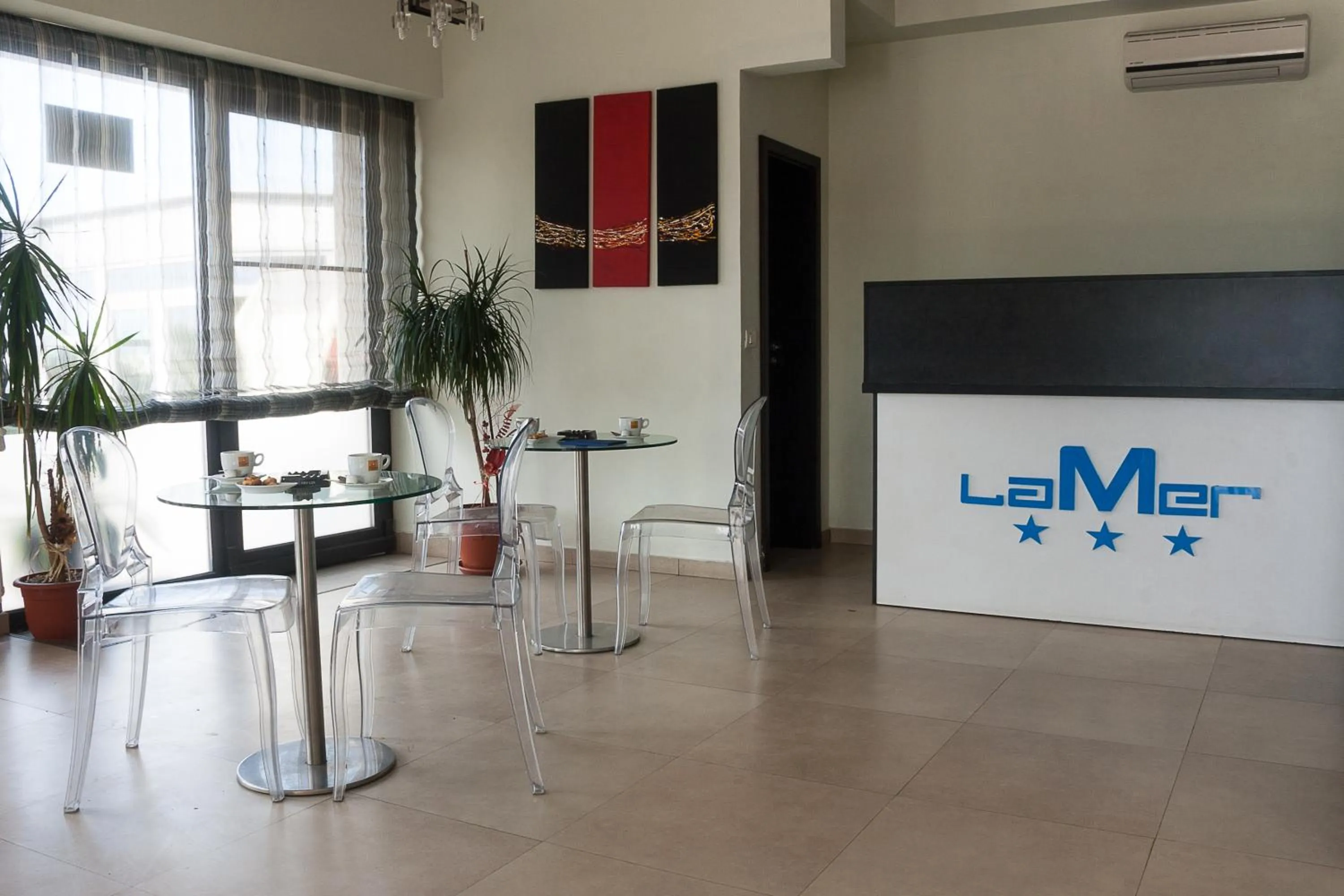 Lobby or reception in Vila La Mer