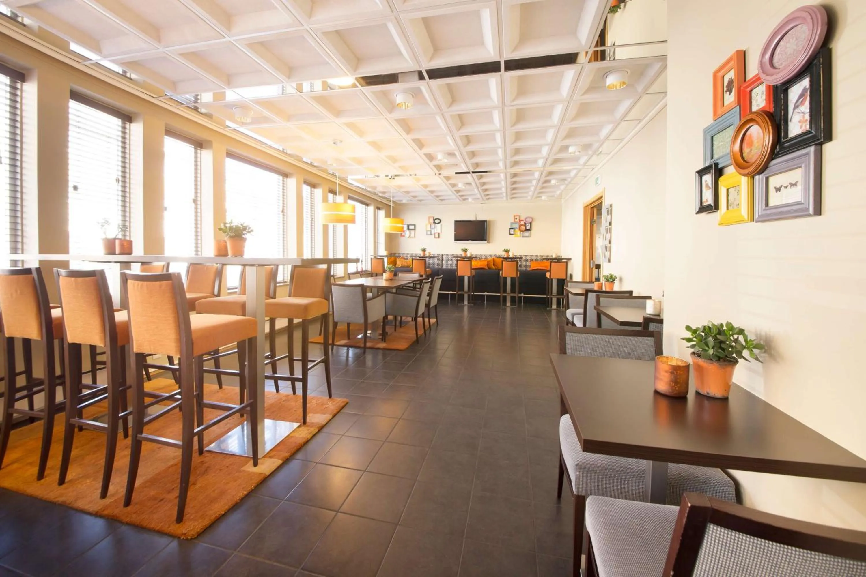 Lounge or bar in Scandic Honningsvåg