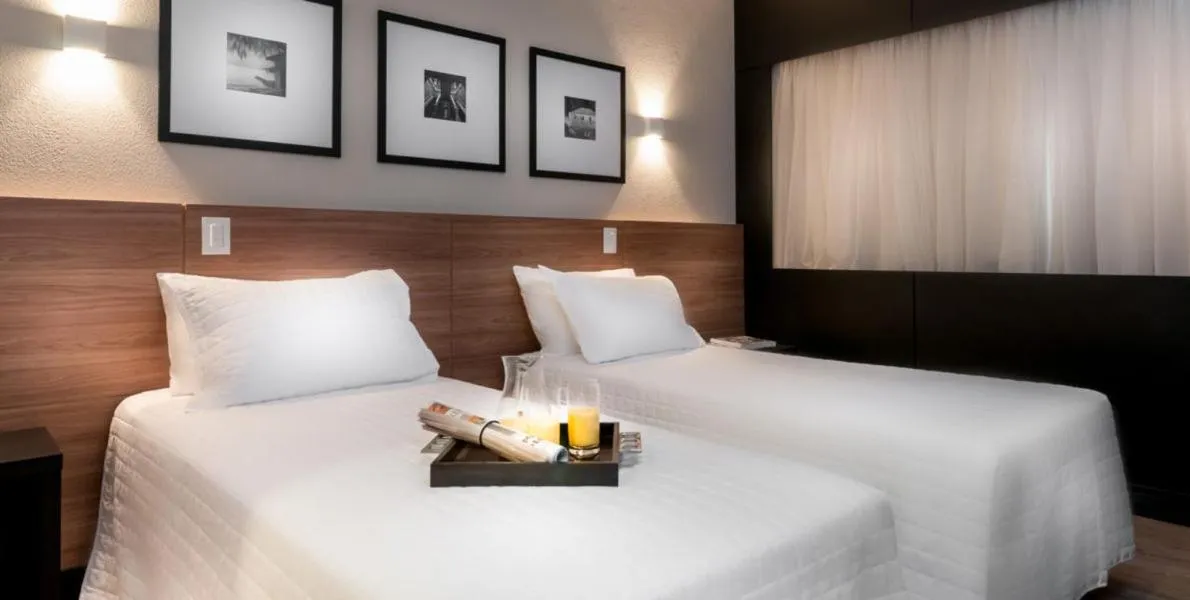 Bedroom, Bed in Cambirela Hotel