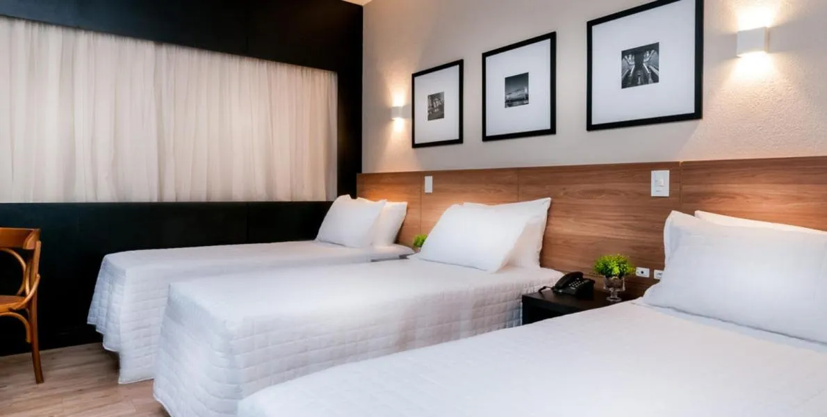 Bedroom, Bed in Cambirela Hotel