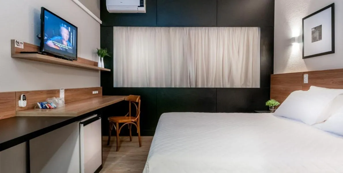 Bedroom, Bed in Cambirela Hotel