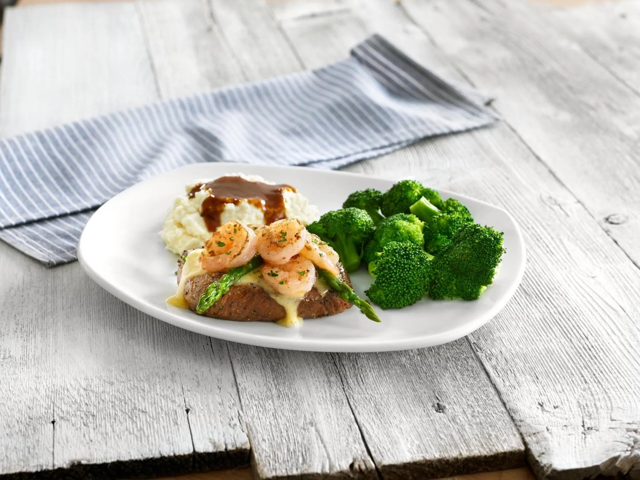 Restaurant/places to eat in Holiday Inn Toronto Airport East by IHG