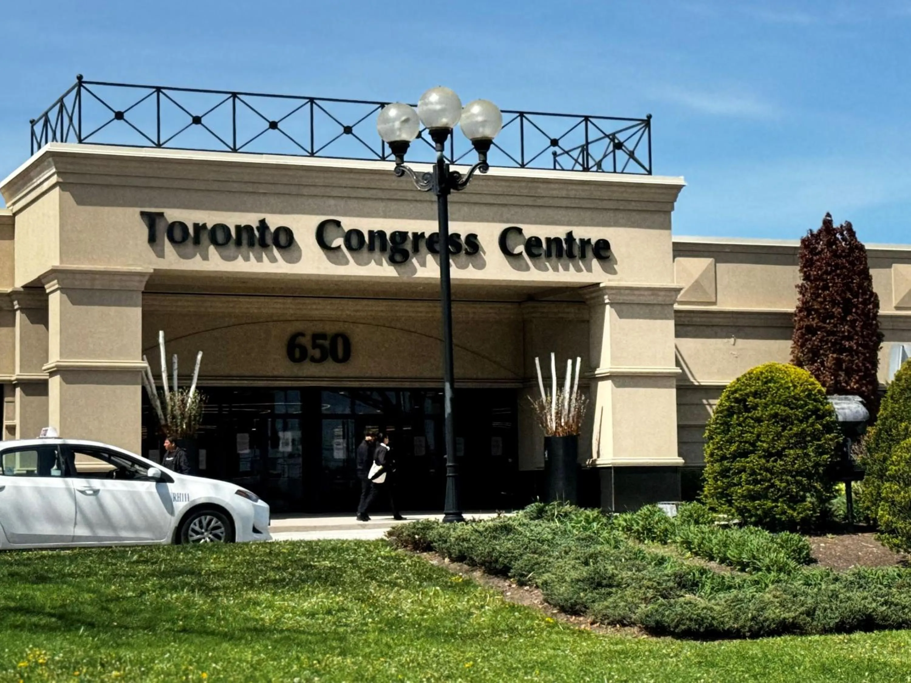 Area and facilities in Holiday Inn Toronto Airport East by IHG