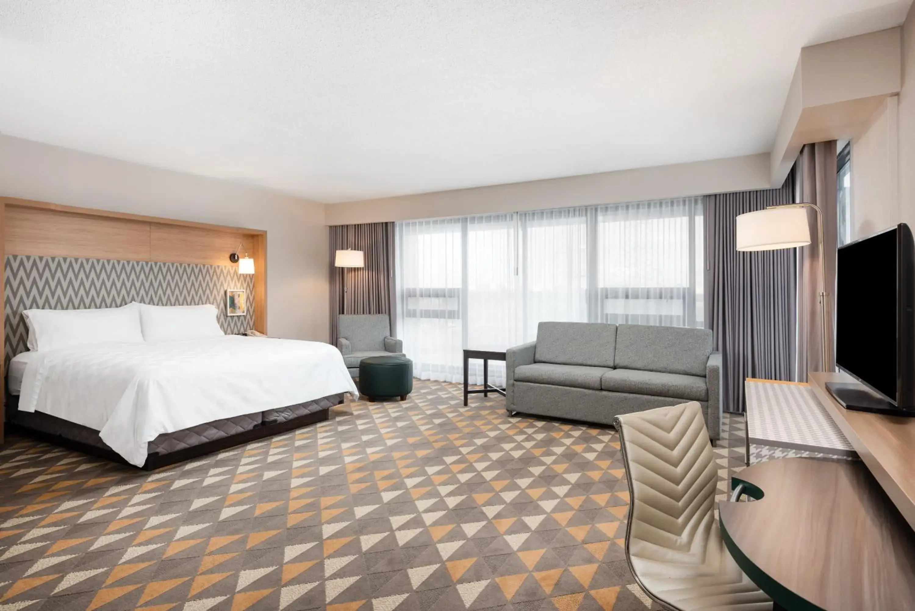 King Suite in Holiday Inn Toronto Airport East by IHG King Suite in Holiday Inn Toronto Airport East by IHG