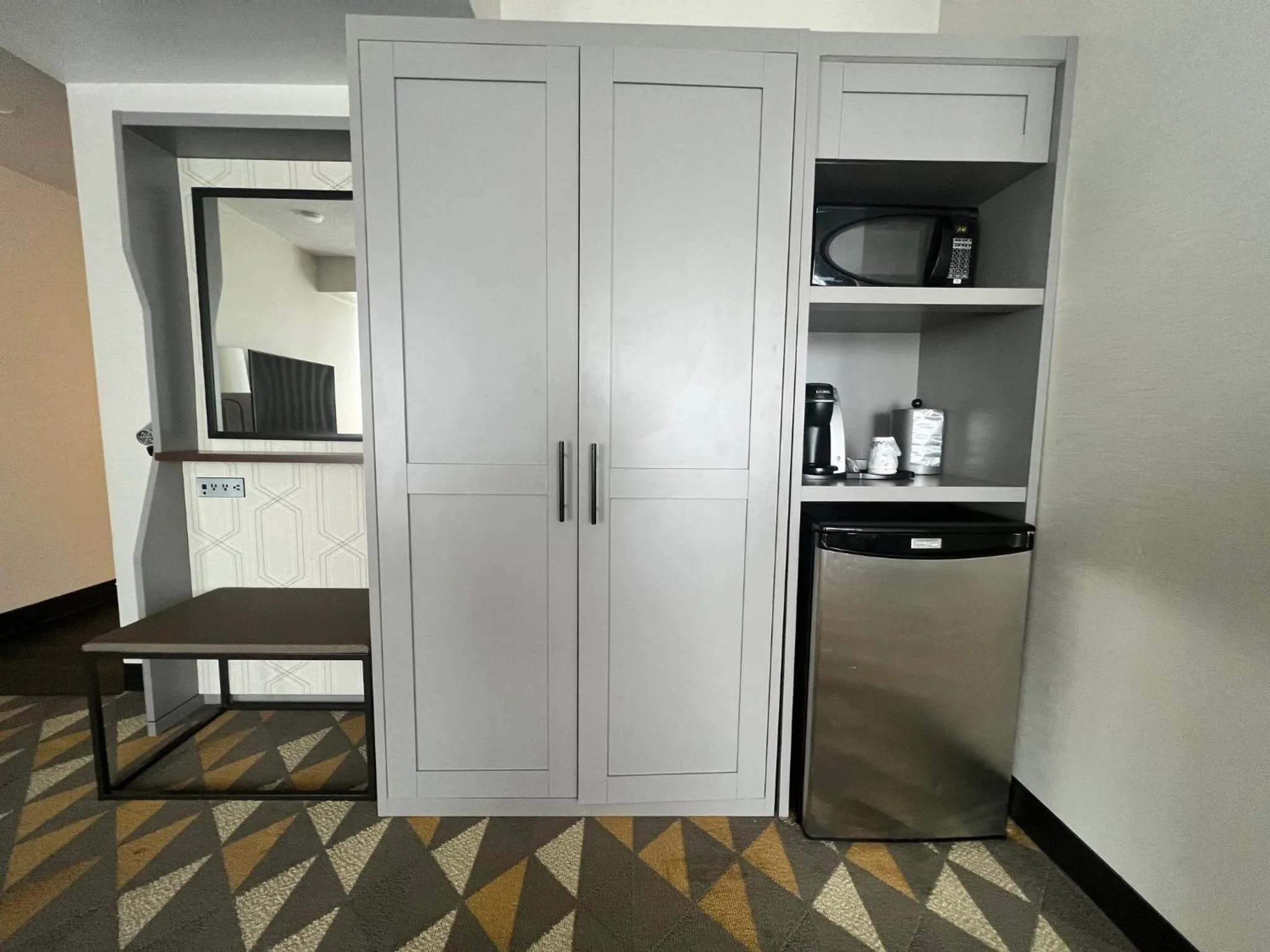 Photo of the whole room in Holiday Inn Toronto Airport East by IHG