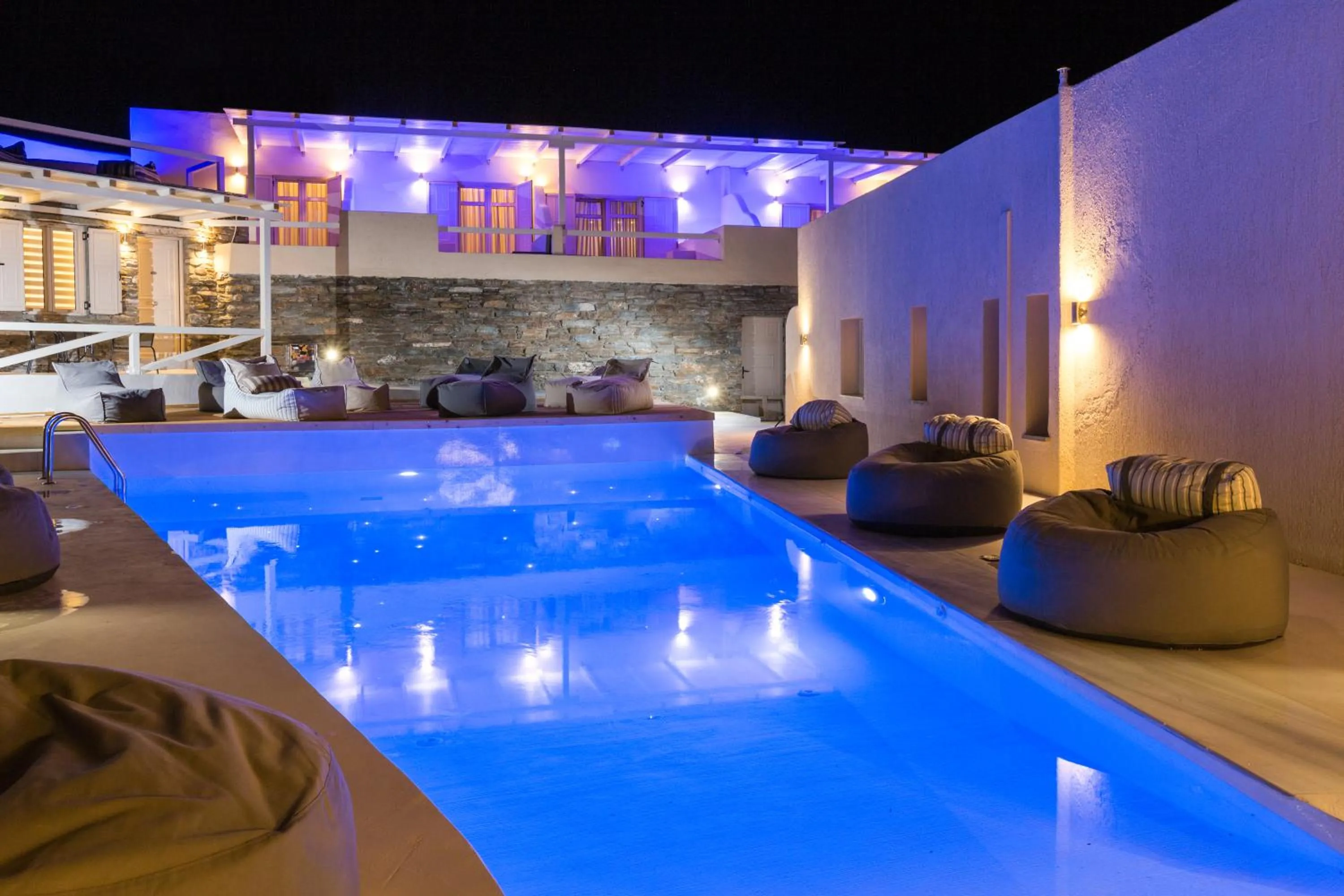Swimming pool in Anamar Kea Boutique