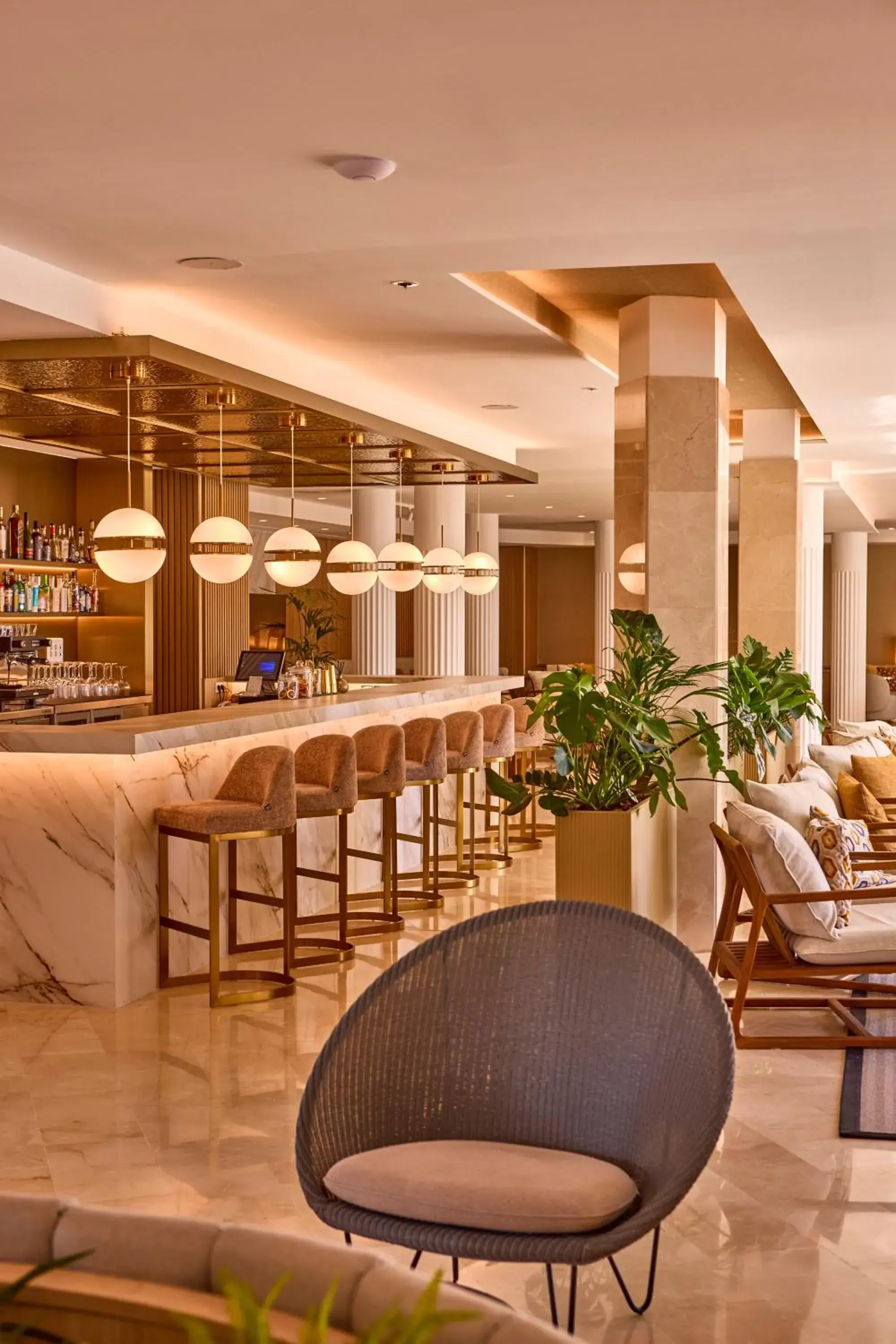 Lounge or bar in Universal Grand León & Spa Lounge or bar in Universal Grand León & Spa