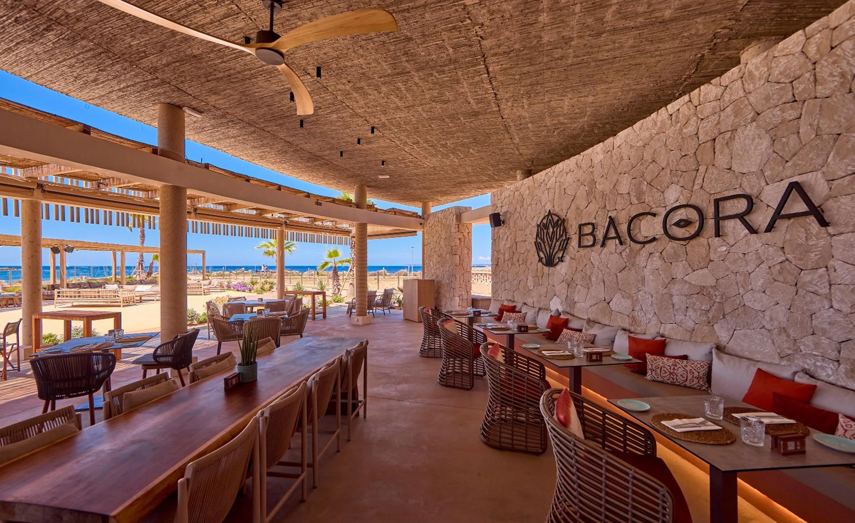 Restaurant/places to eat in Universal Grand León & Spa