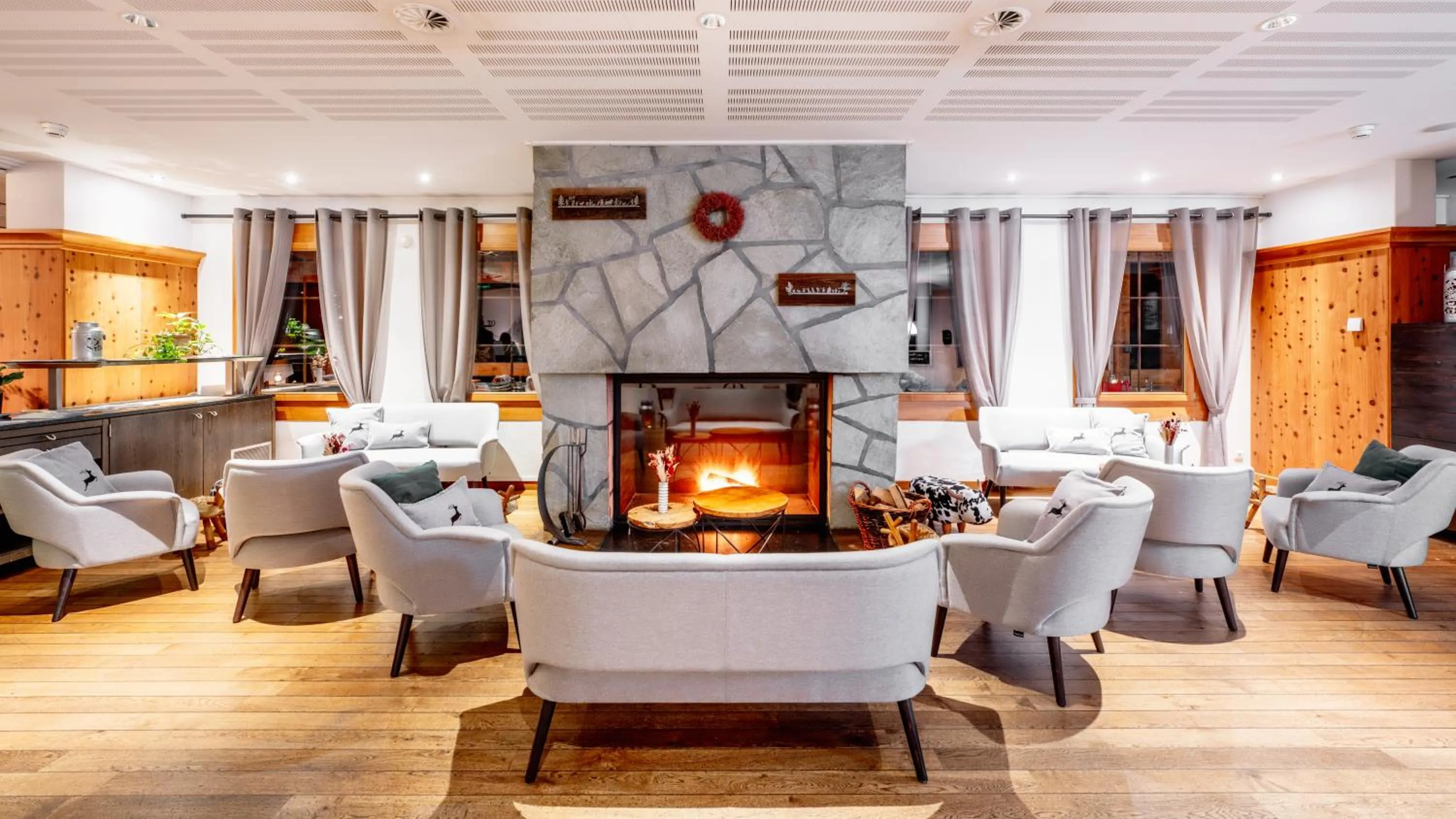 Lobby or reception in Hapimag Ferienwohnungen Flims