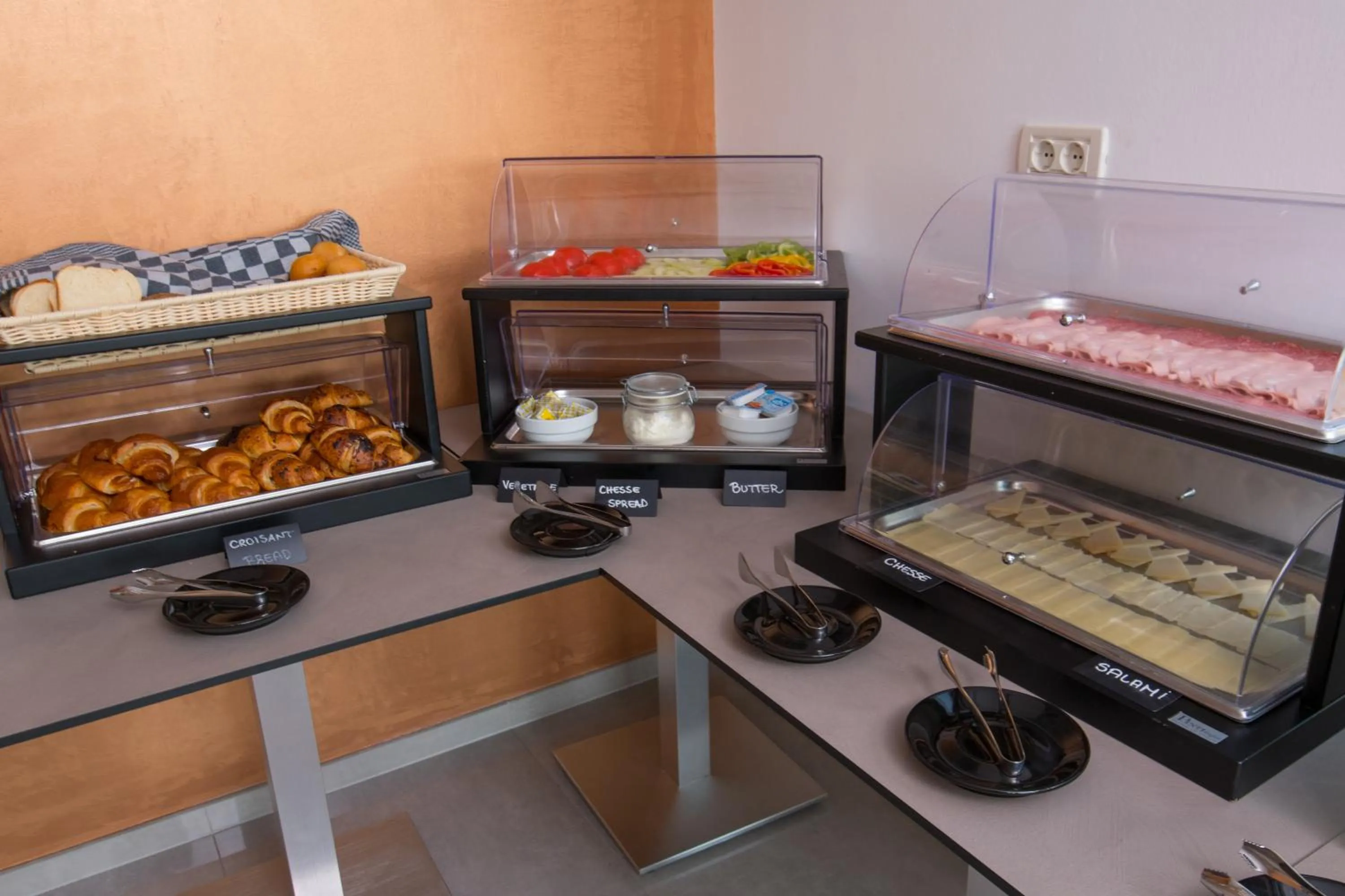 Breakfast in Aparthotel Punta Blu - POOL & SPA