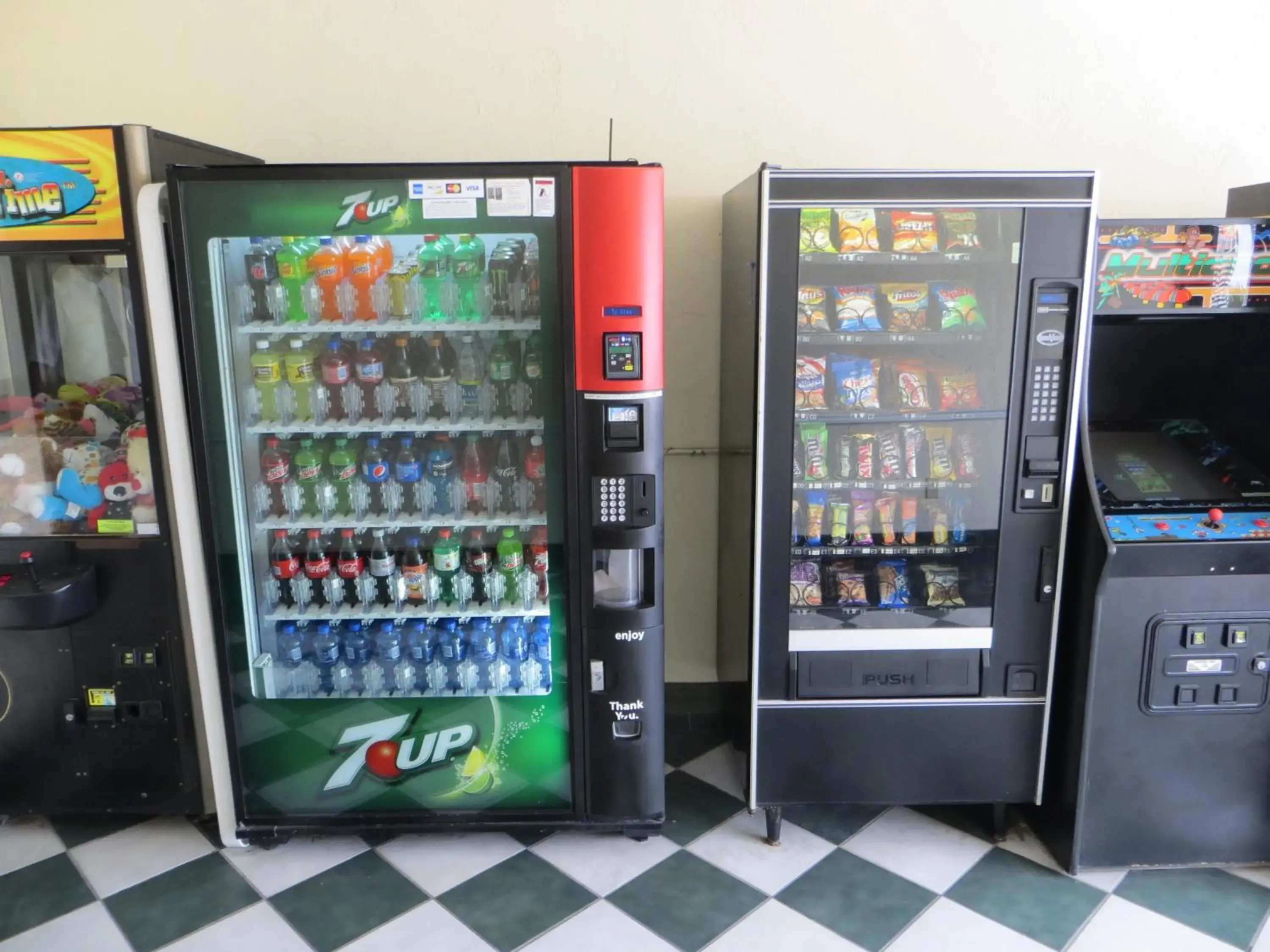 Food and drinks in Days Inn by Wyndham Daytona Oceanfront Food and drinks in Days Inn by Wyndham Daytona Oceanfront