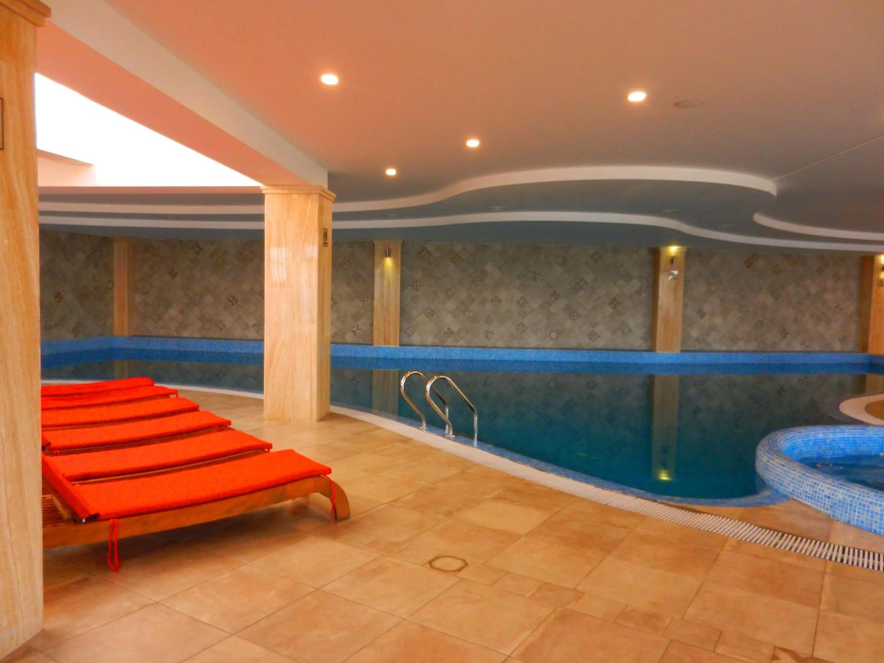 Swimming pool in Mimino Apartment Deluxe First Line (C II)