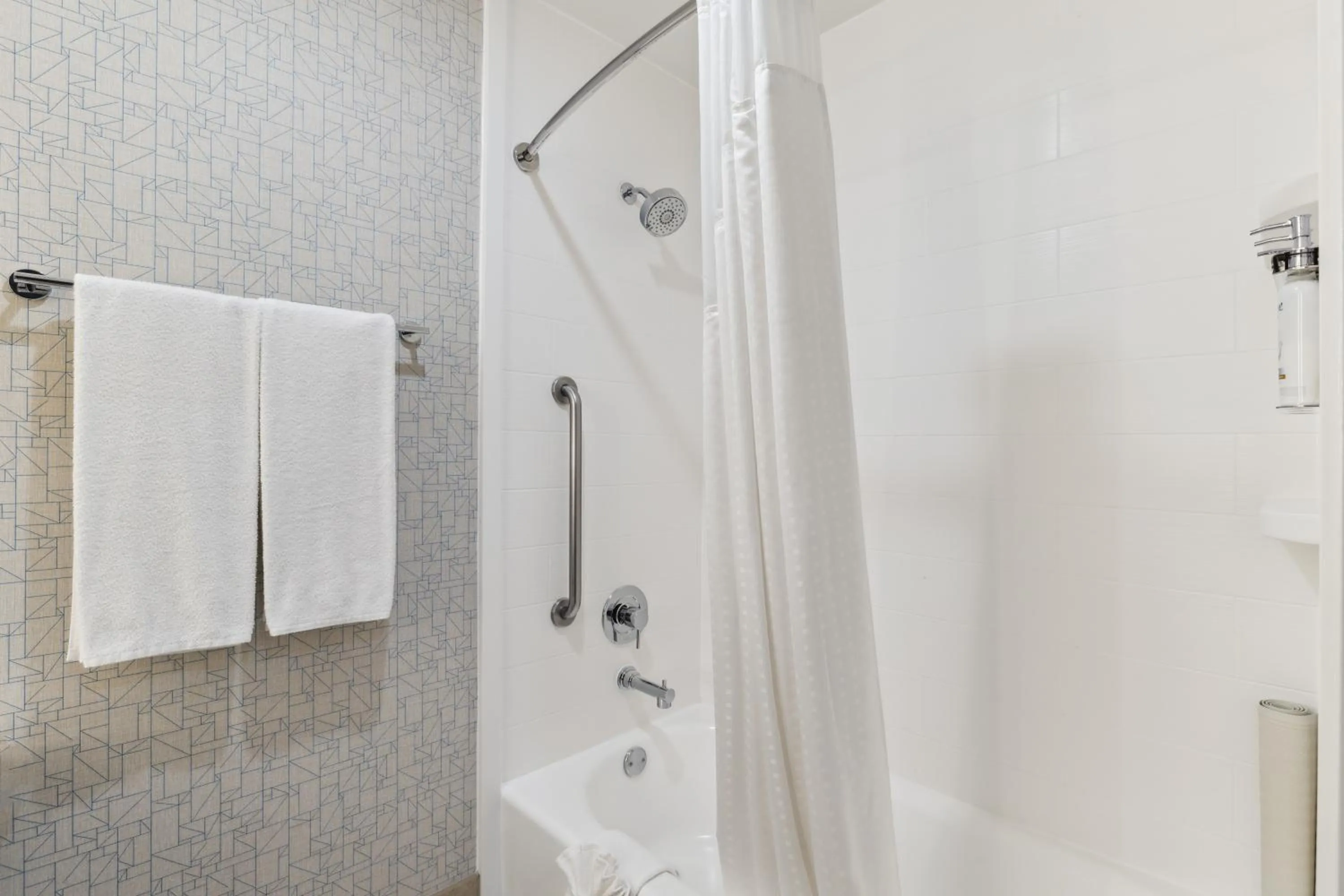 Shower in Holiday Inn Express & Suites Mountain View Silicon Valley by IHG