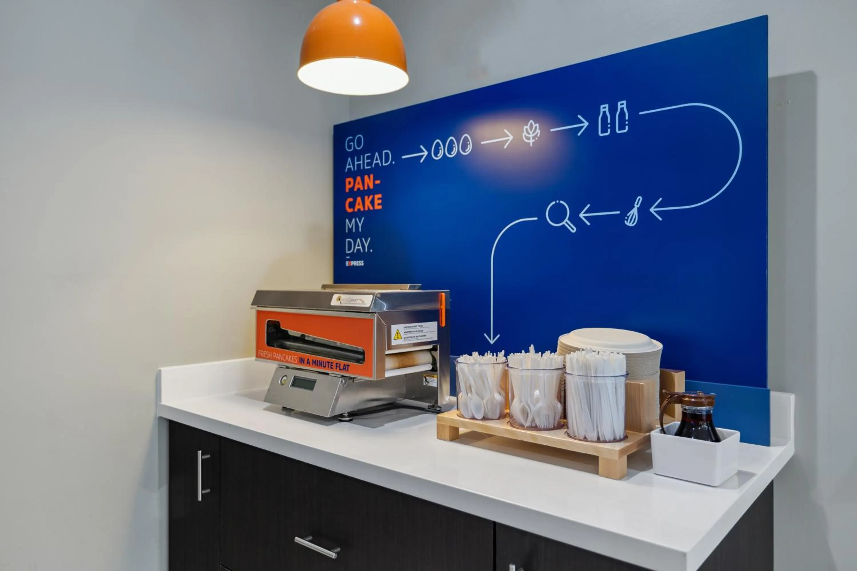 Food in Holiday Inn Express & Suites Mountain View Silicon Valley by IHG