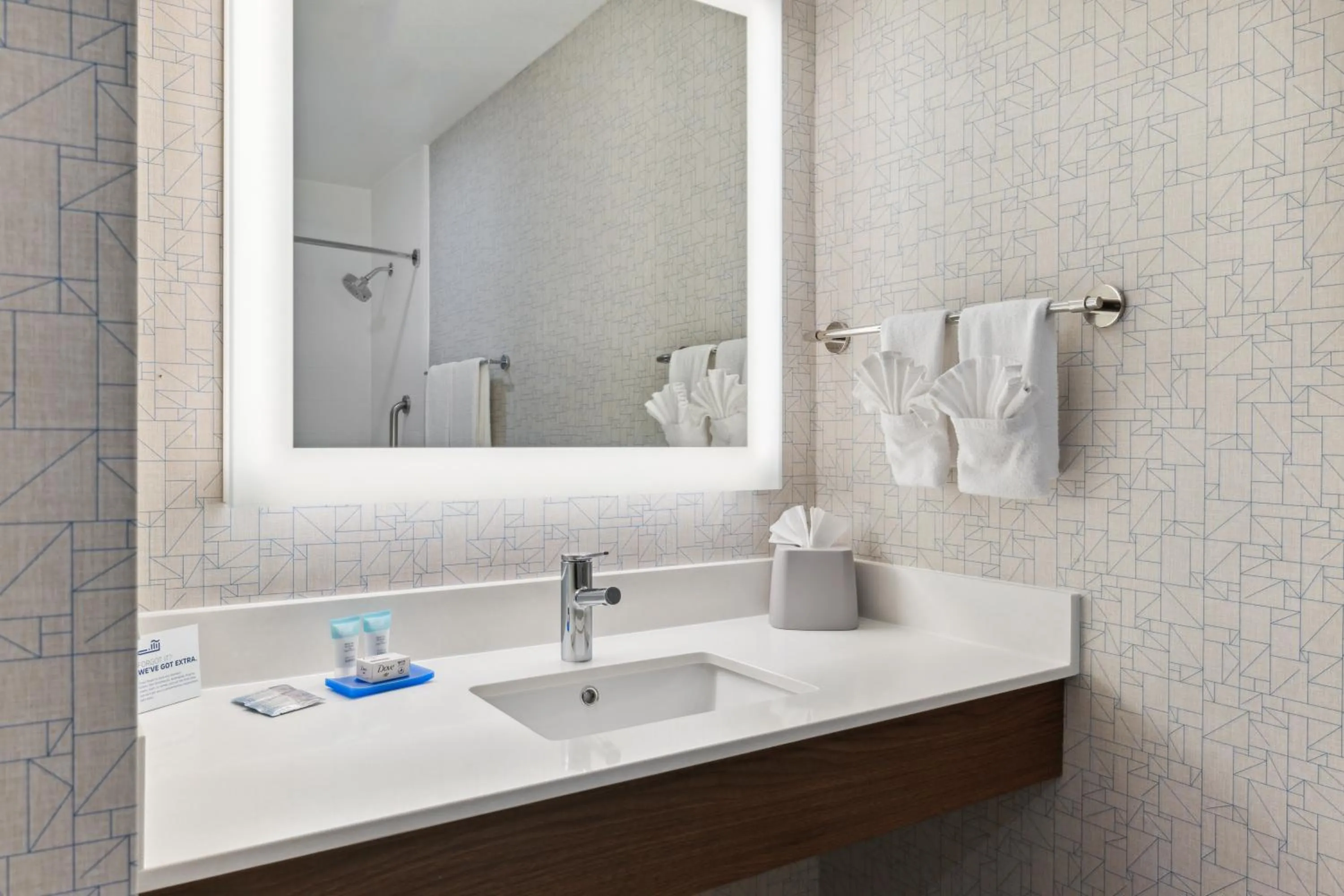 towels in Holiday Inn Express & Suites Mountain View Silicon Valley by IHG