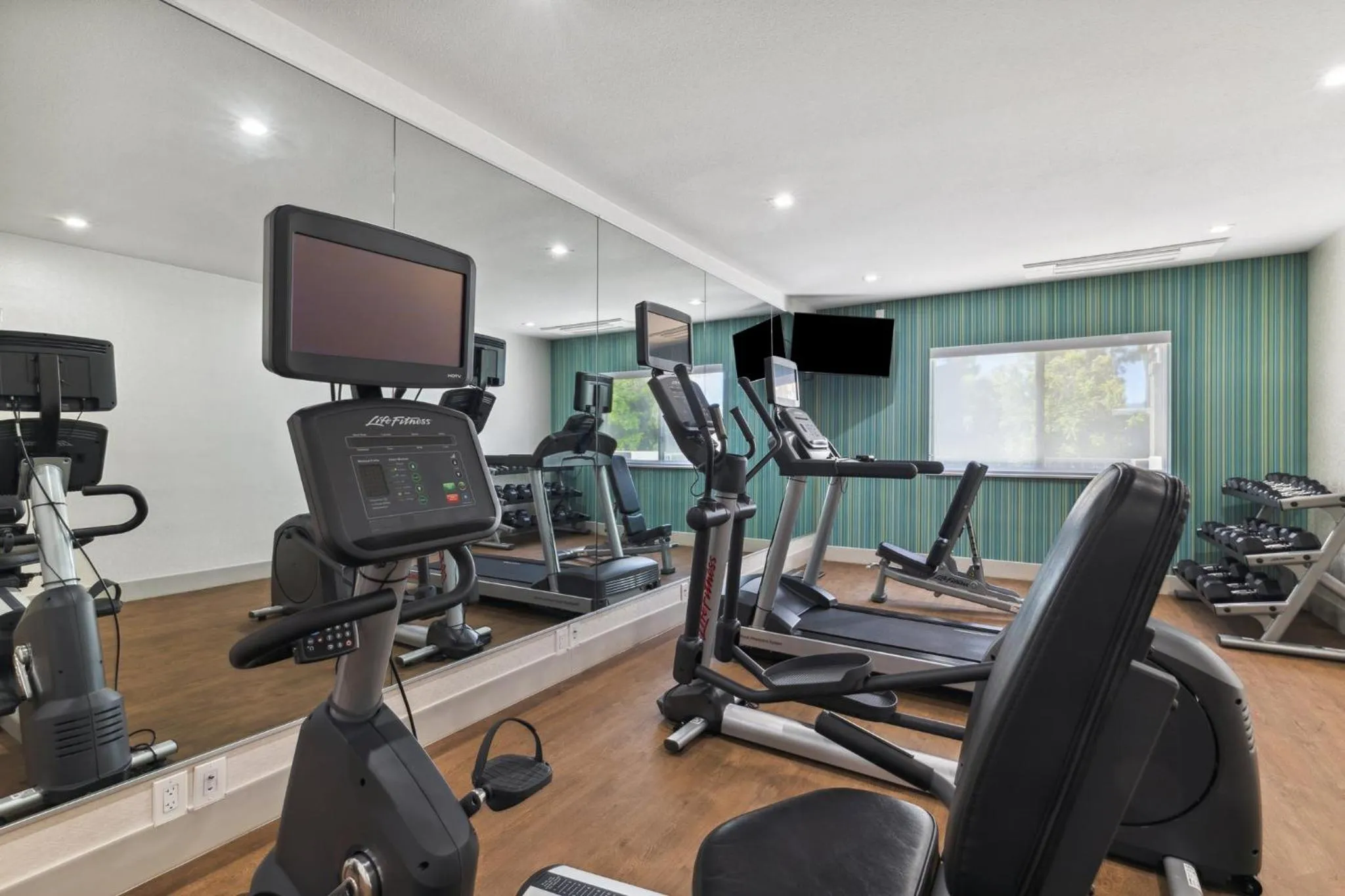 Fitness centre/facilities in Holiday Inn Express & Suites Mountain View Silicon Valley by IHG