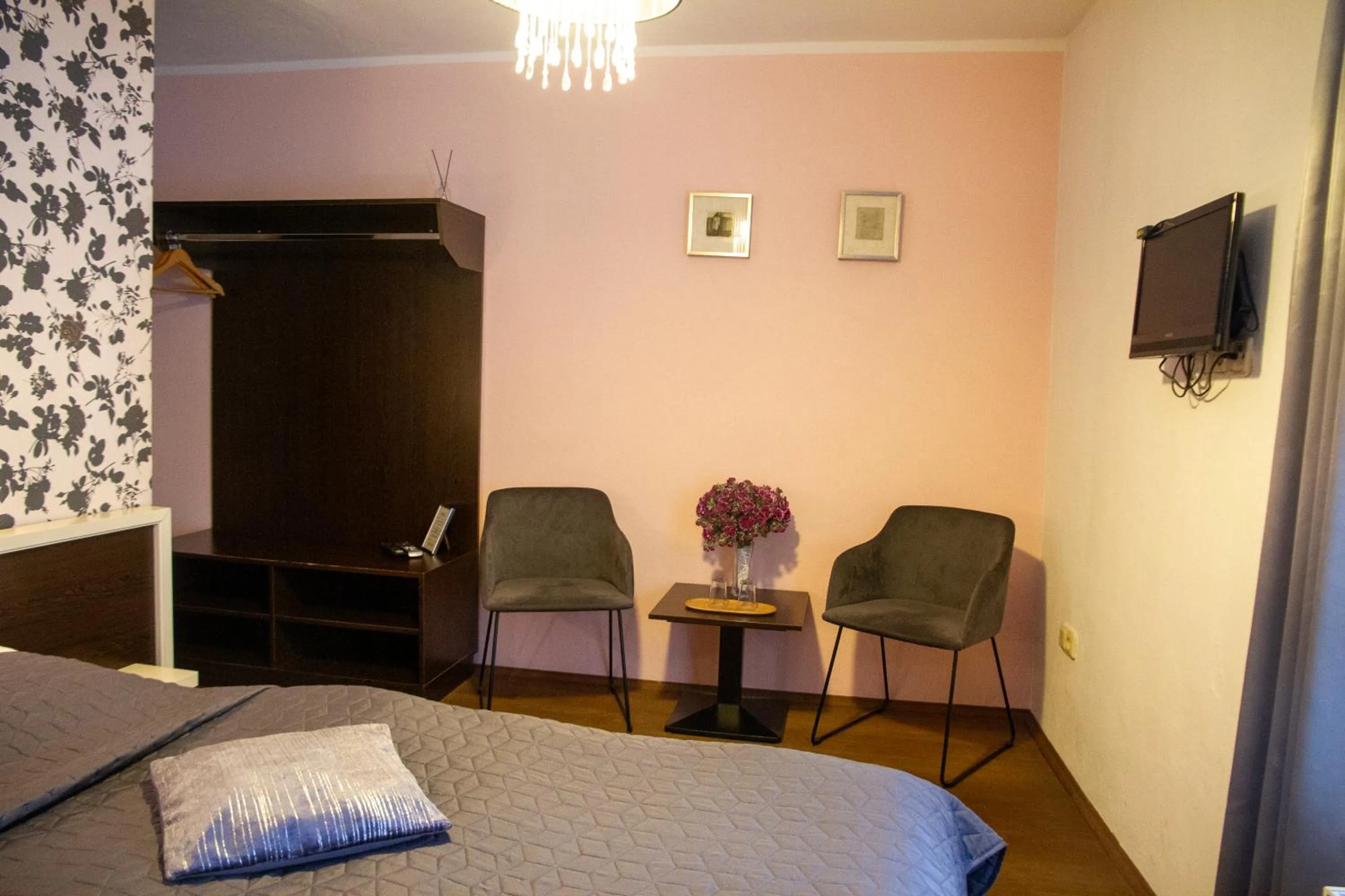 Photo of the whole room, Bed in Hotel Peregrin