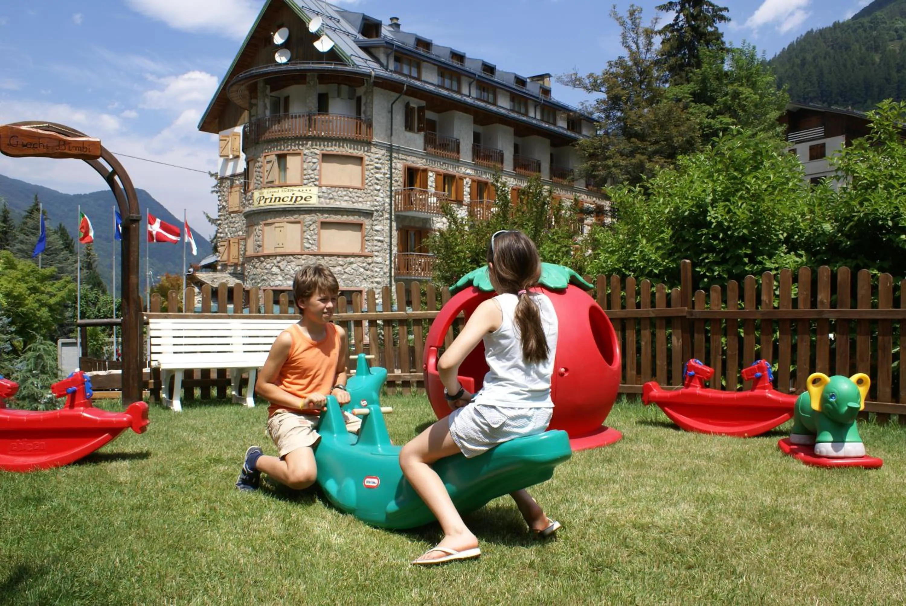 Children play ground in Grand Hotel Principe