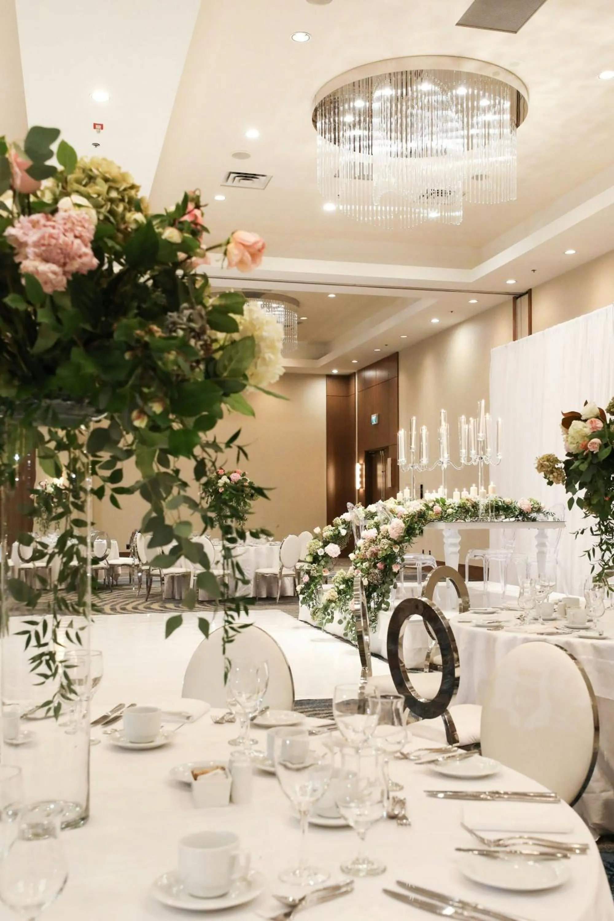 Lobby or reception in Vancouver Marriott Pinnacle Downtown Hotel