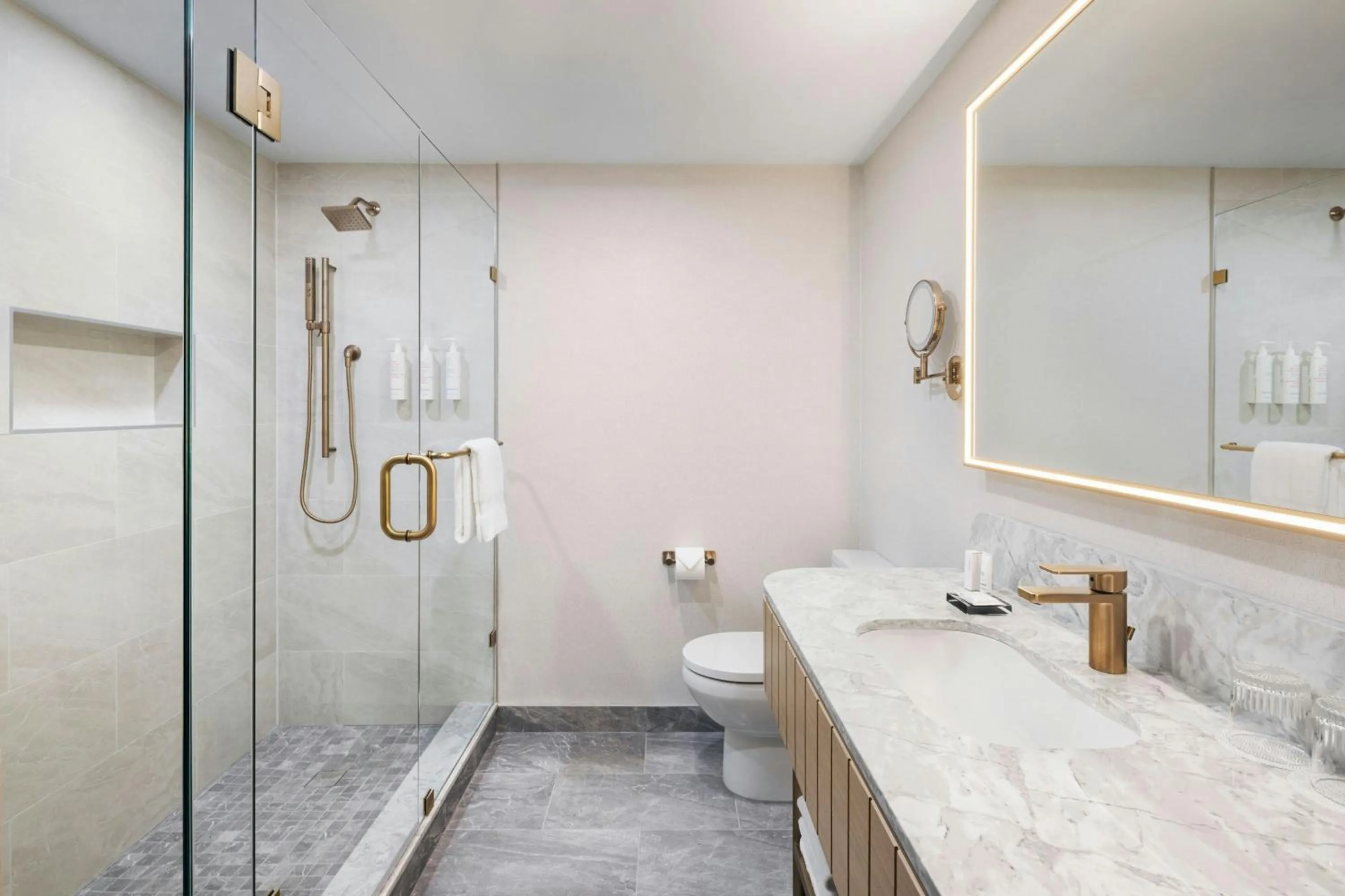 Bathroom in Vancouver Marriott Pinnacle Downtown Hotel